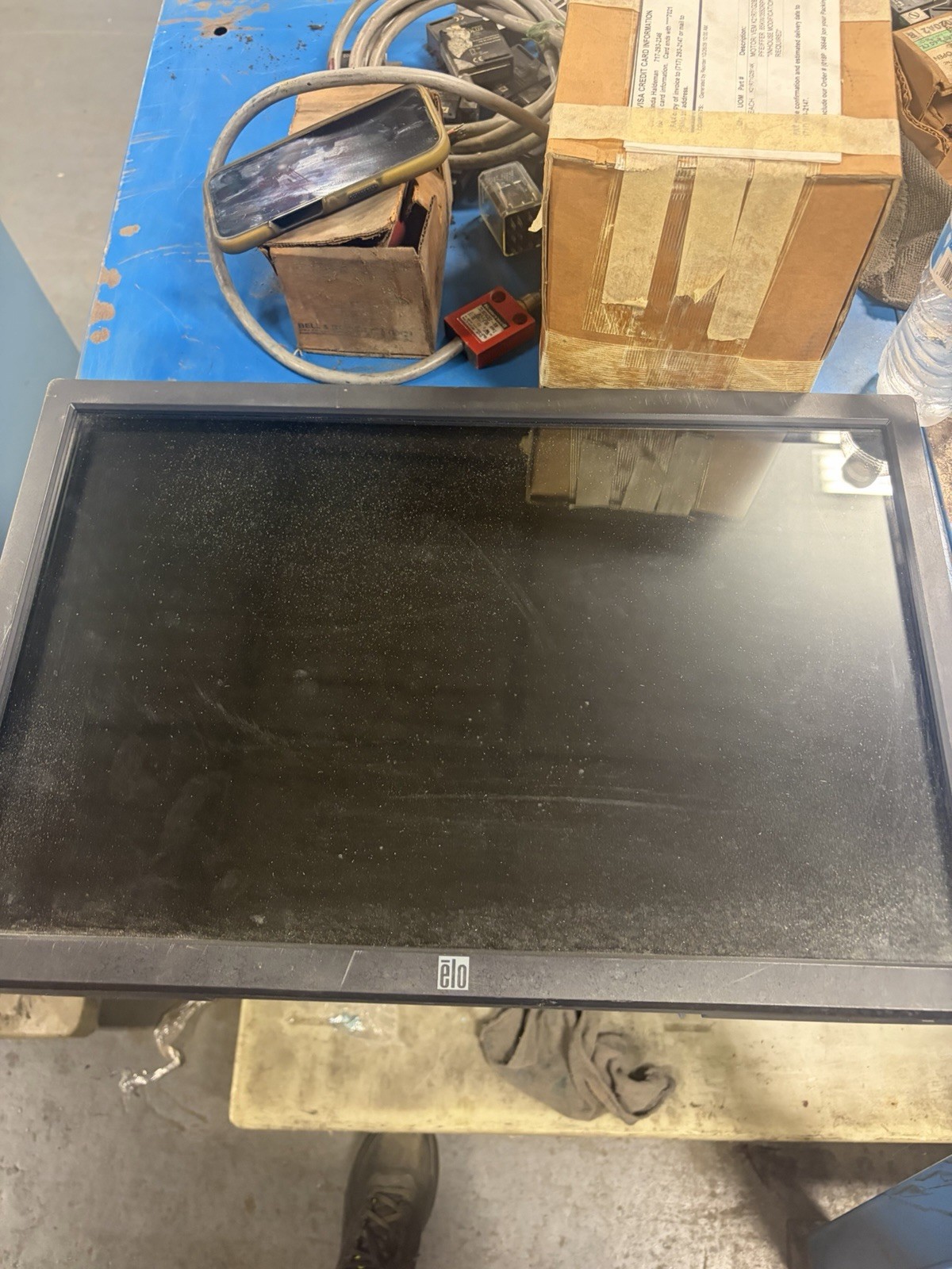 Elo Touch Solutions ET2200L-8CWA-0-GY-G 22" Touch Monitor 1680x1050 @ 75Hz USED