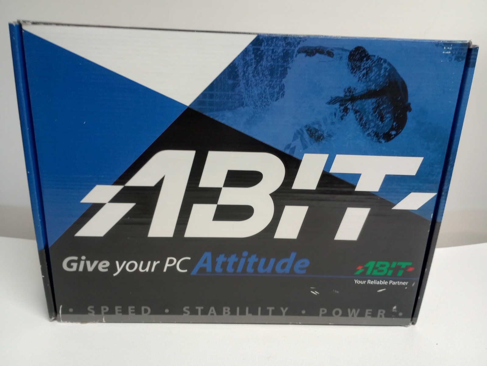 ABIT Motherboard VH6T Intel CPUs 3DIMM ATX VIA 694T Chipset