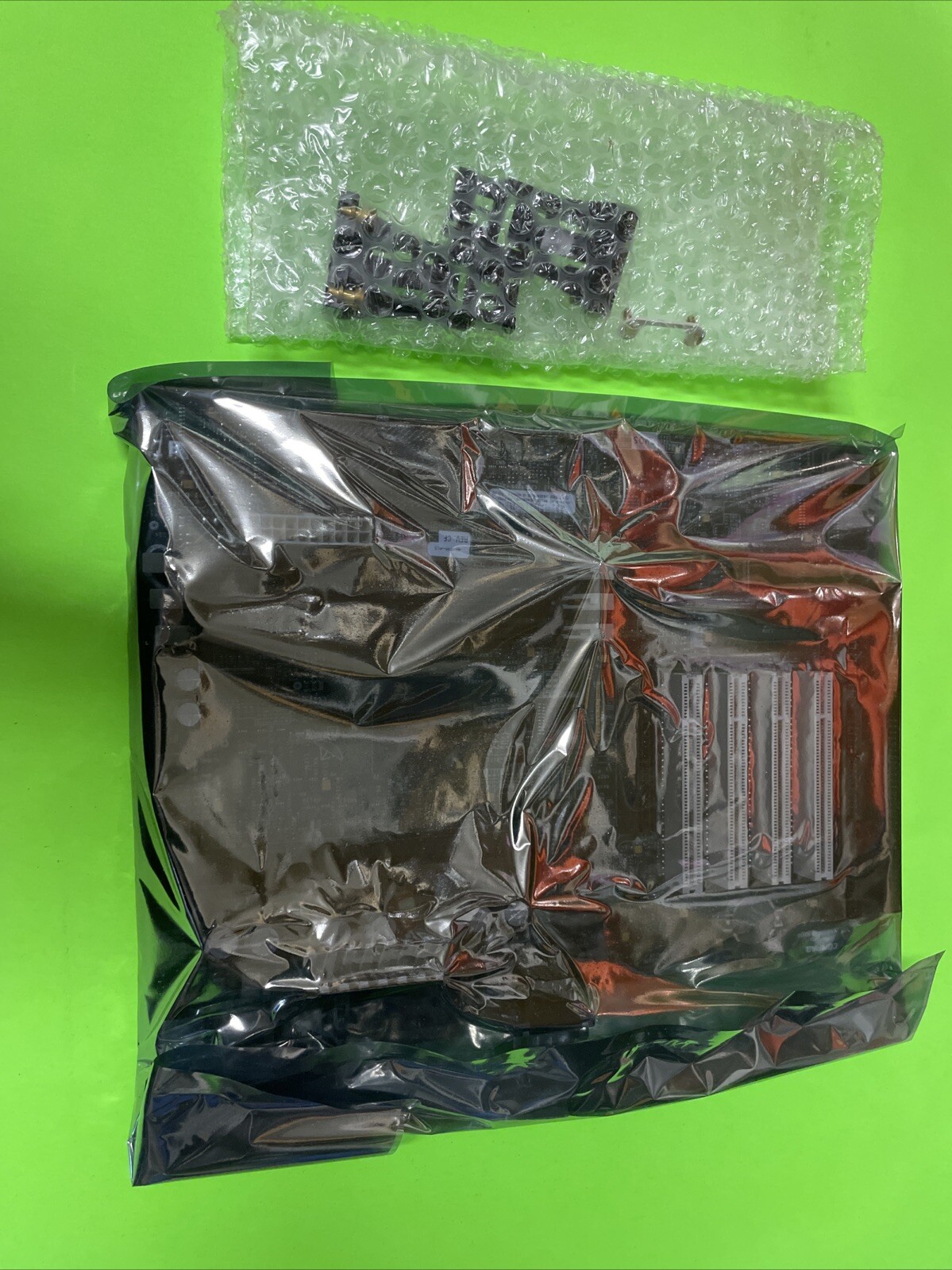 Compaq DESKPRO EP Series Intel Slot 1 AGP, PCI, ISA ATX  *NEW NOS*