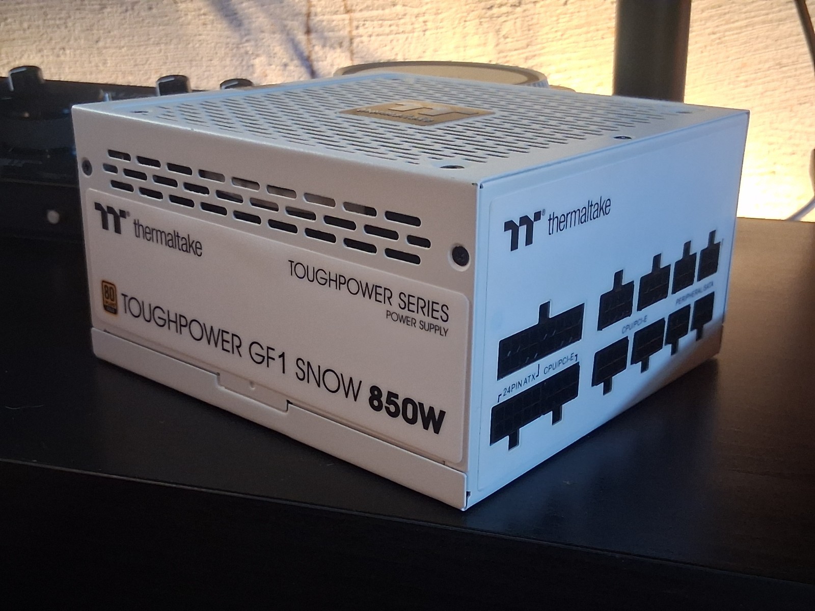Thermaltake GF1 850w ATX MOD Power Supply (ATX 24 Pin) (PCie 6+2 GPU) (4+4 CPU)