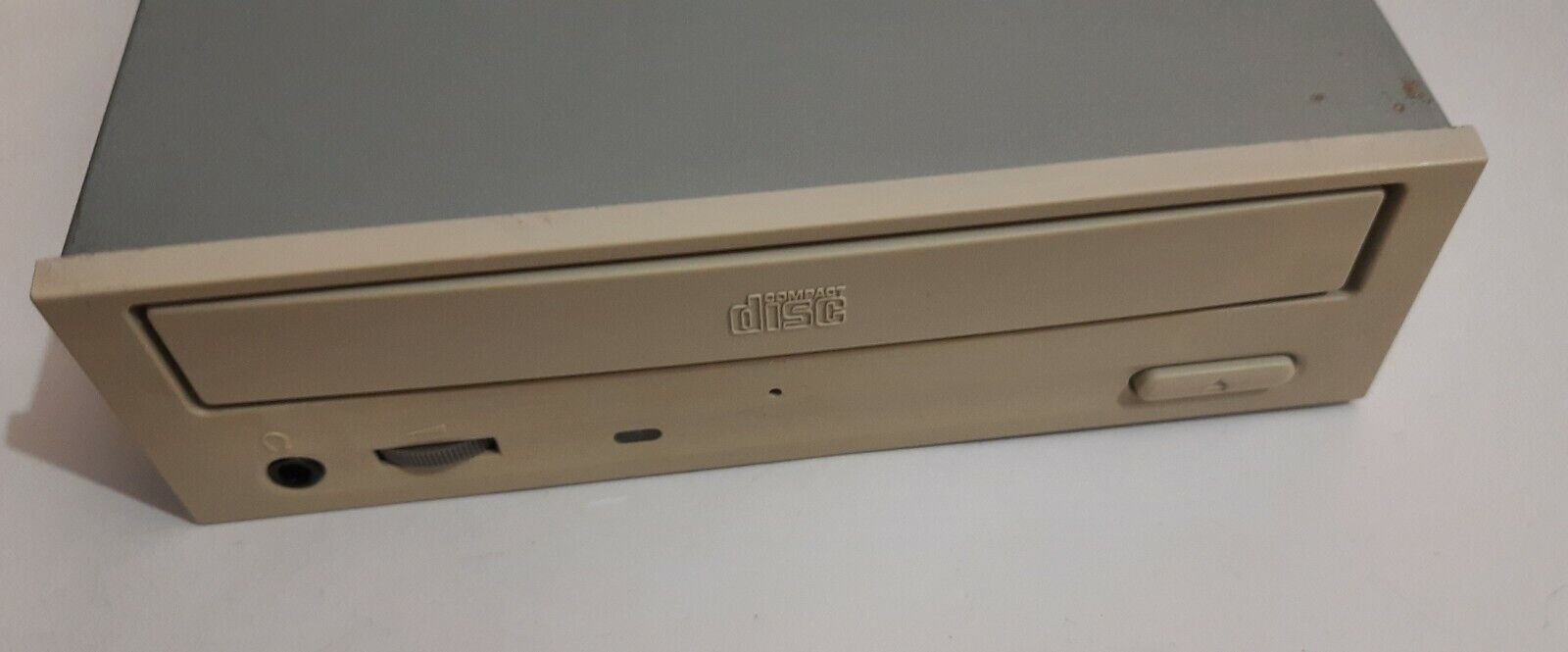 TEAC CD-540E 40x IDE CD-ROM Drive (Retro, 1999)