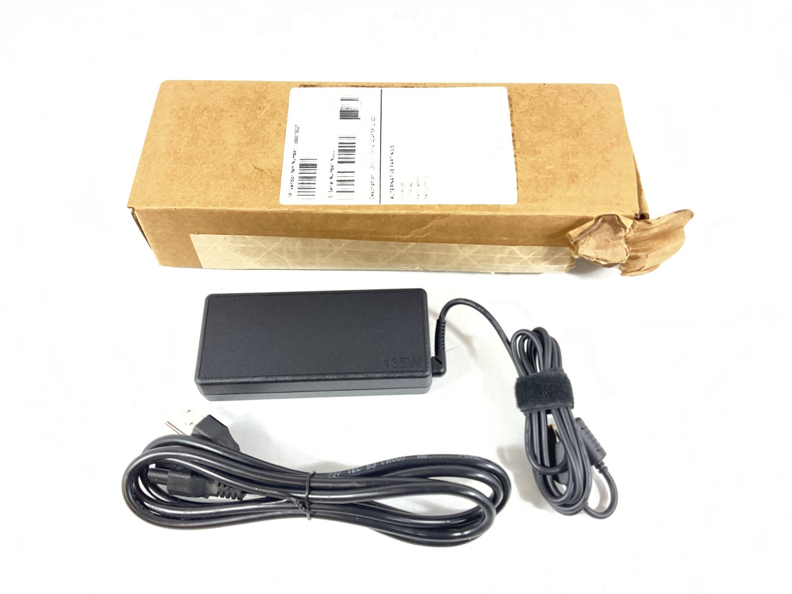 Lenovo Original 135W AC Adapter - 888015027