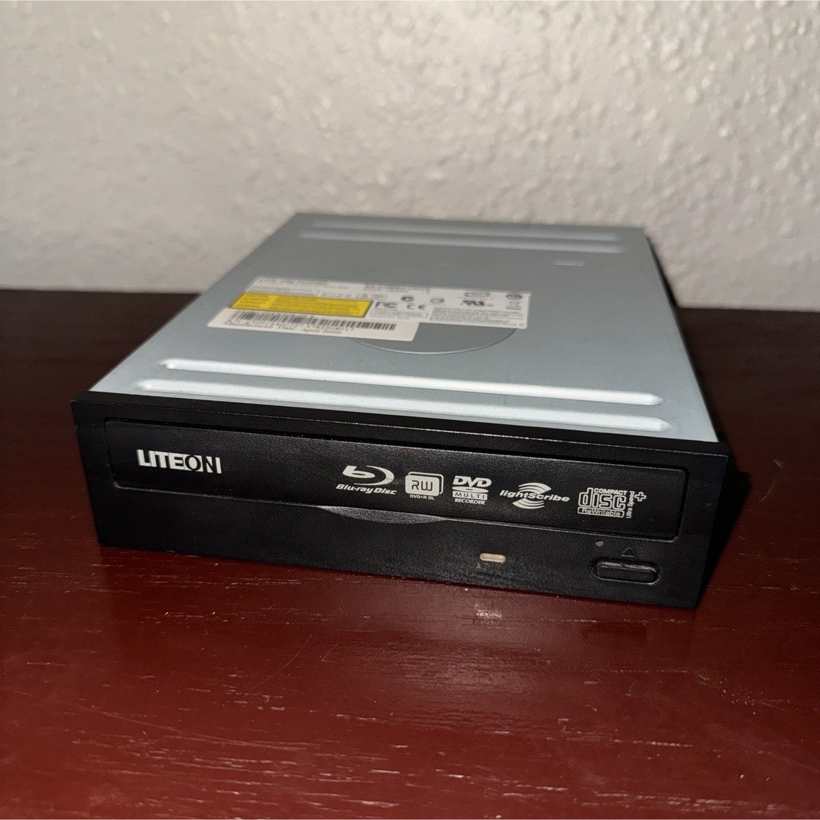 Lite-On iHES208 Internal 5.25in SATA Blu-ray Drive DVD/CD Writer Black LS