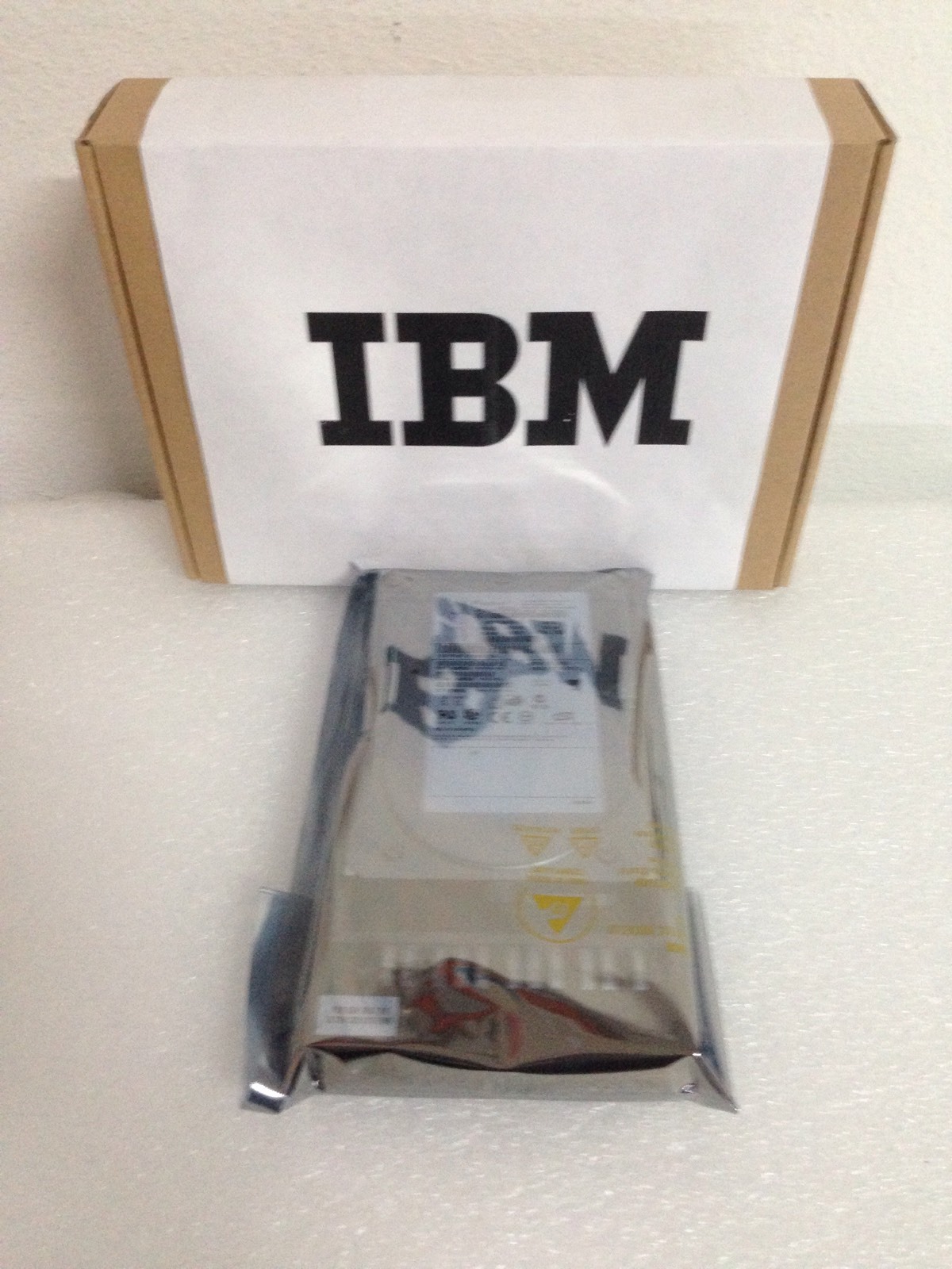 IBM 90P1310 90P1306 26K5153 146.8gb 10k U320 hard drive