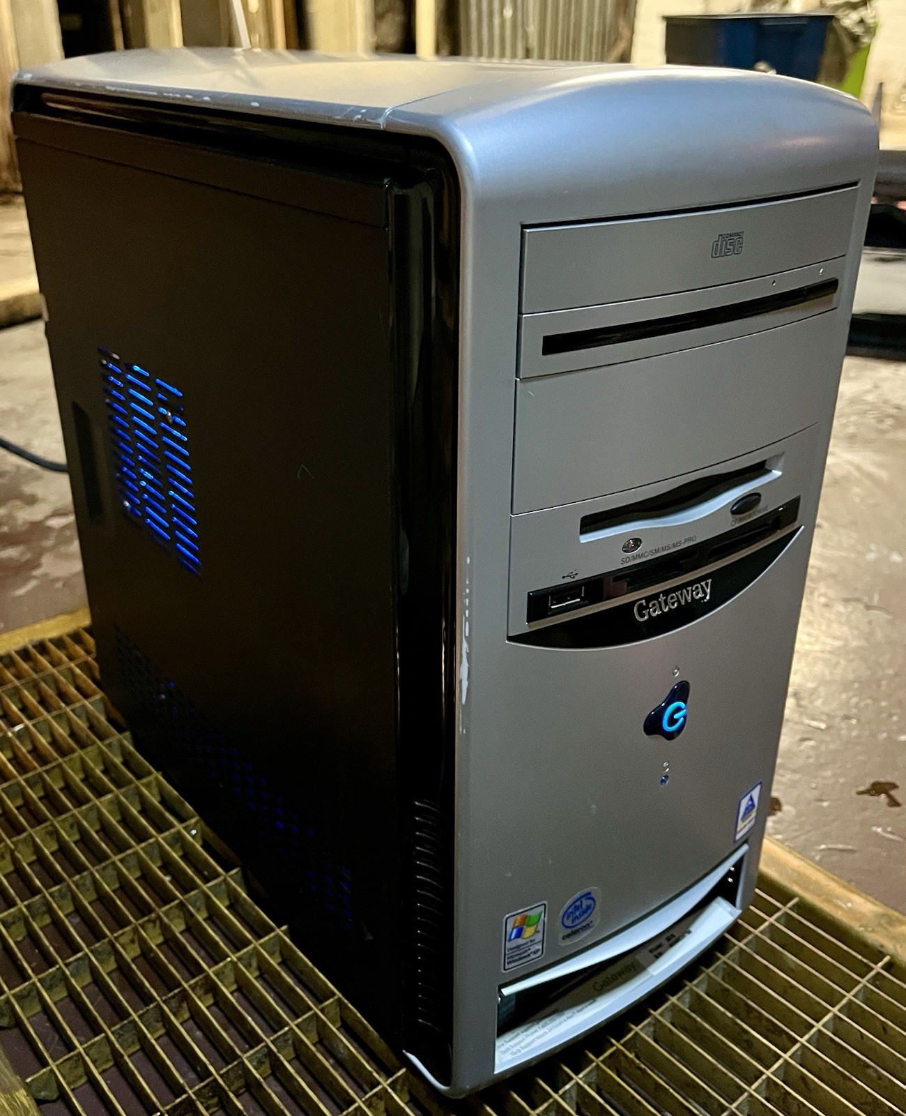 Gateway 3310 Intel Pentium 4 2.93GHz 512MB Nothing Added Nothing Taken OEM Stock