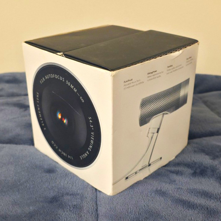 Apple iSight FireWire Webcam A1023 Silver Built-In Microphone Autofocus