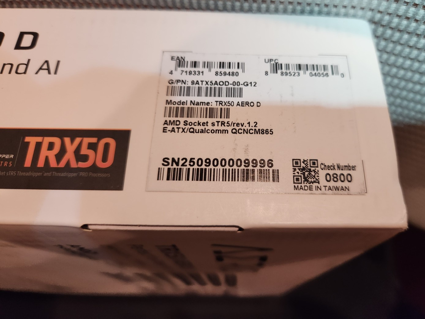 GIGABYTE TRX50 AERO AMD sTR5 DDR5 EATX & Ryzen Threadripper Pro 7955WX bundle