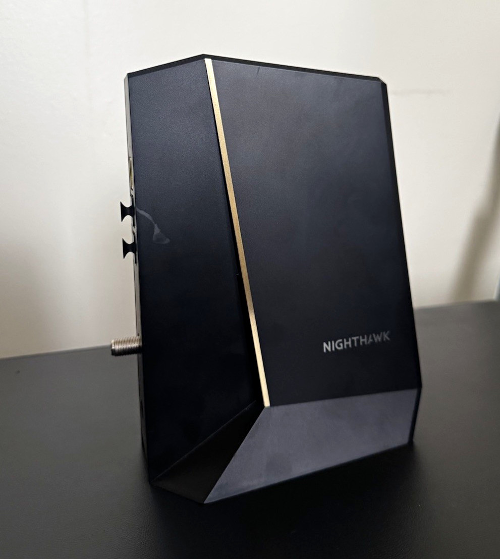 NETGEAR Nighthawk CM3000 DOCSIS 3.1 Cable Modem