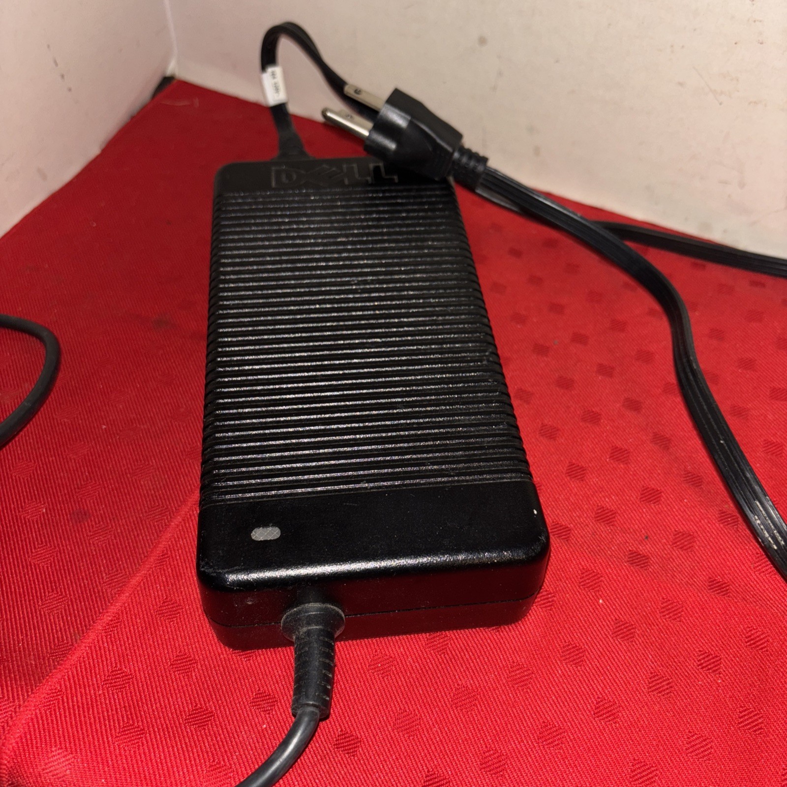 Genuine DELL  AC ADAPTER   DA210PE1-00  19.5V  10.8A 7.4mm