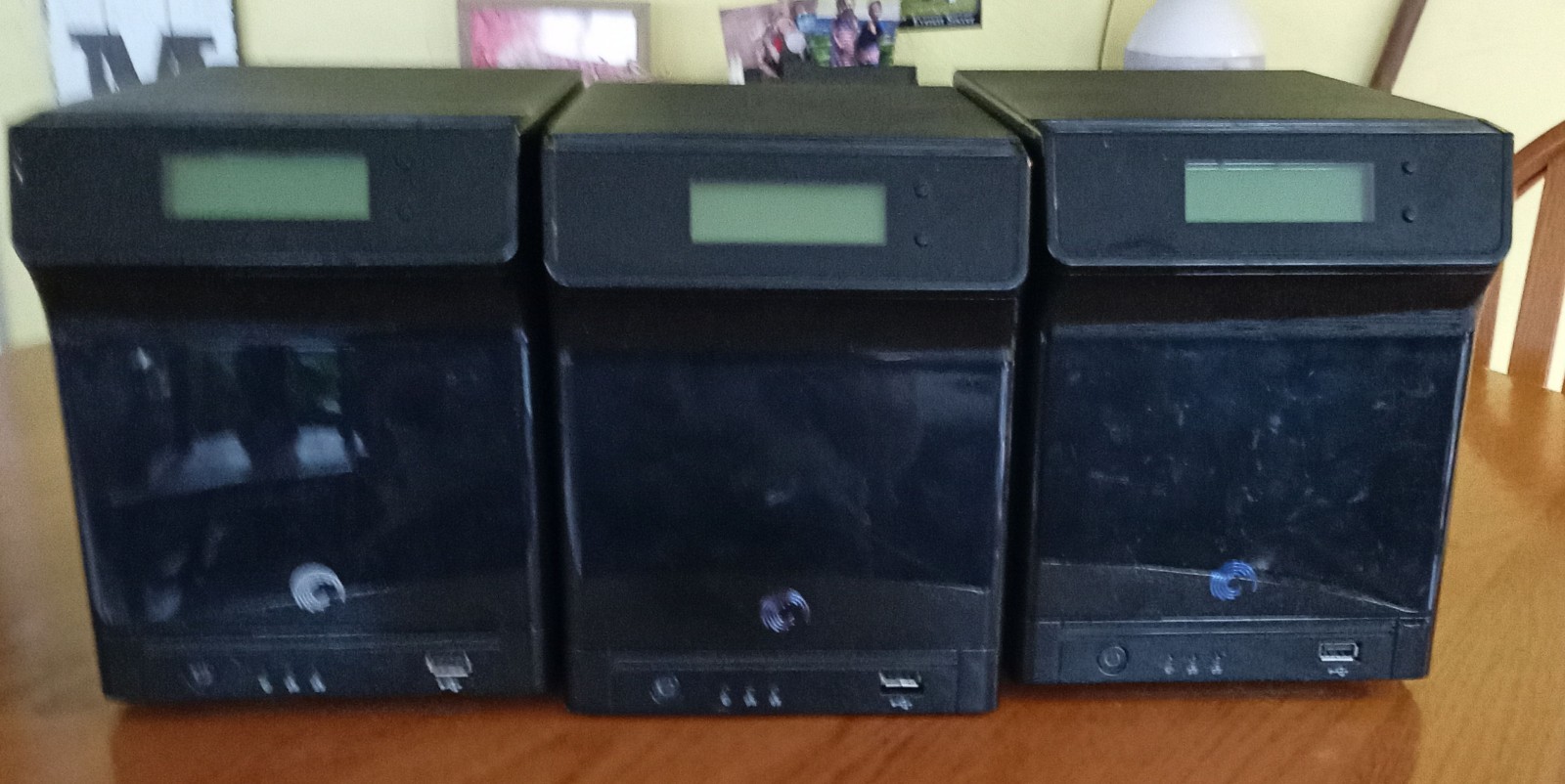 Seagate BlackArmor NAS 440 / 420 4-Bay Network Storage Server Enclosure Only