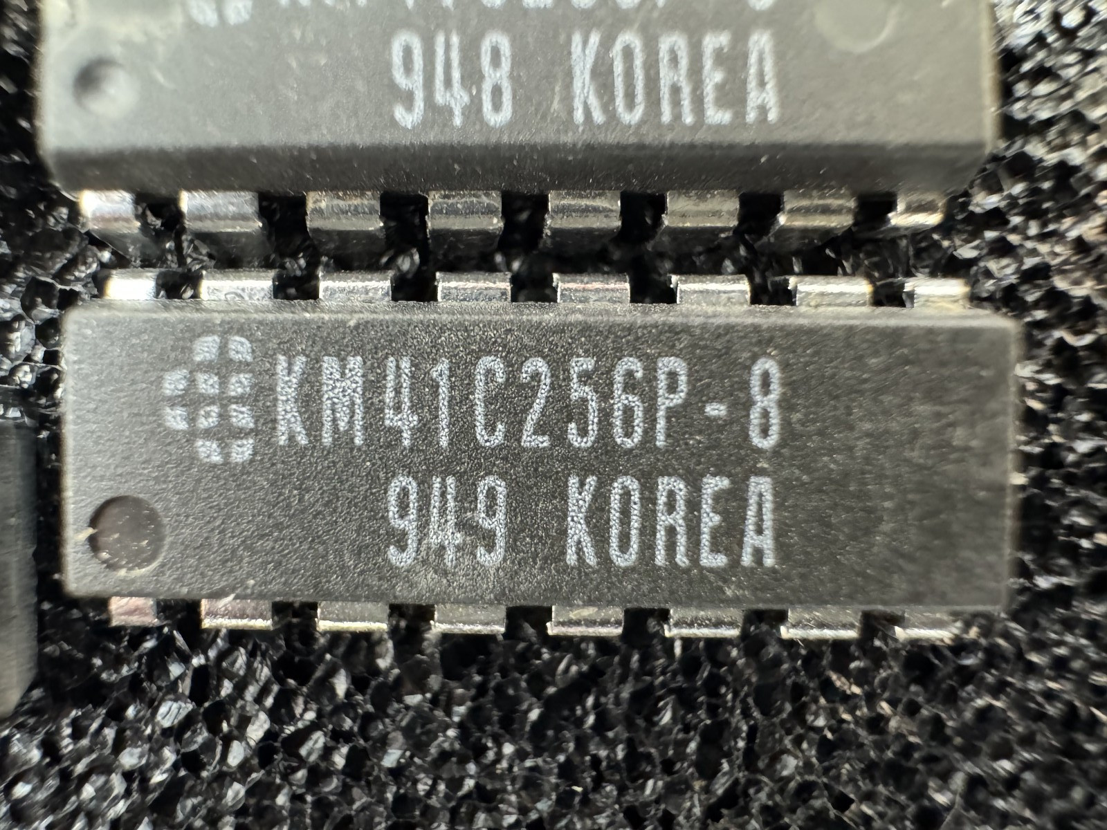 (Lot Of 8) SAMSUNG KM41C256P-8 256K X 1 Bit Dynamic RAM - Same As 41256 DRAM