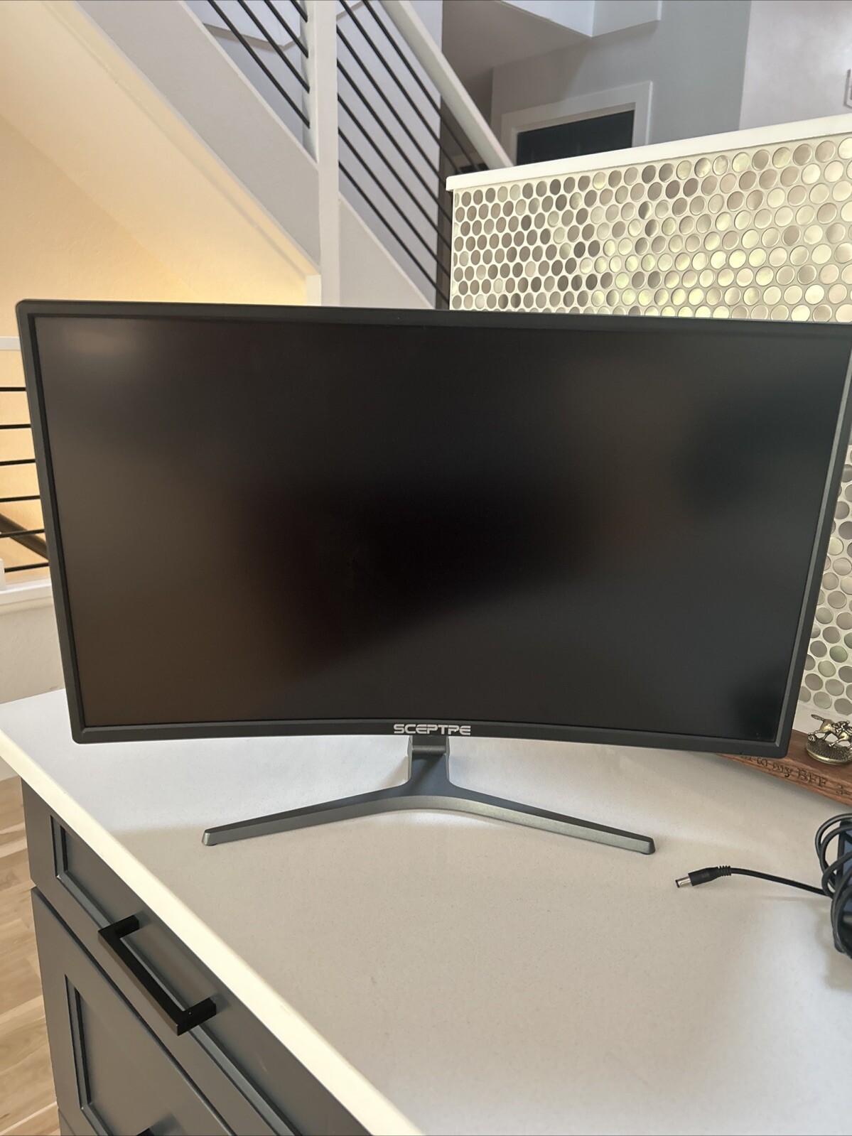 spectre curved monitor 22.5”