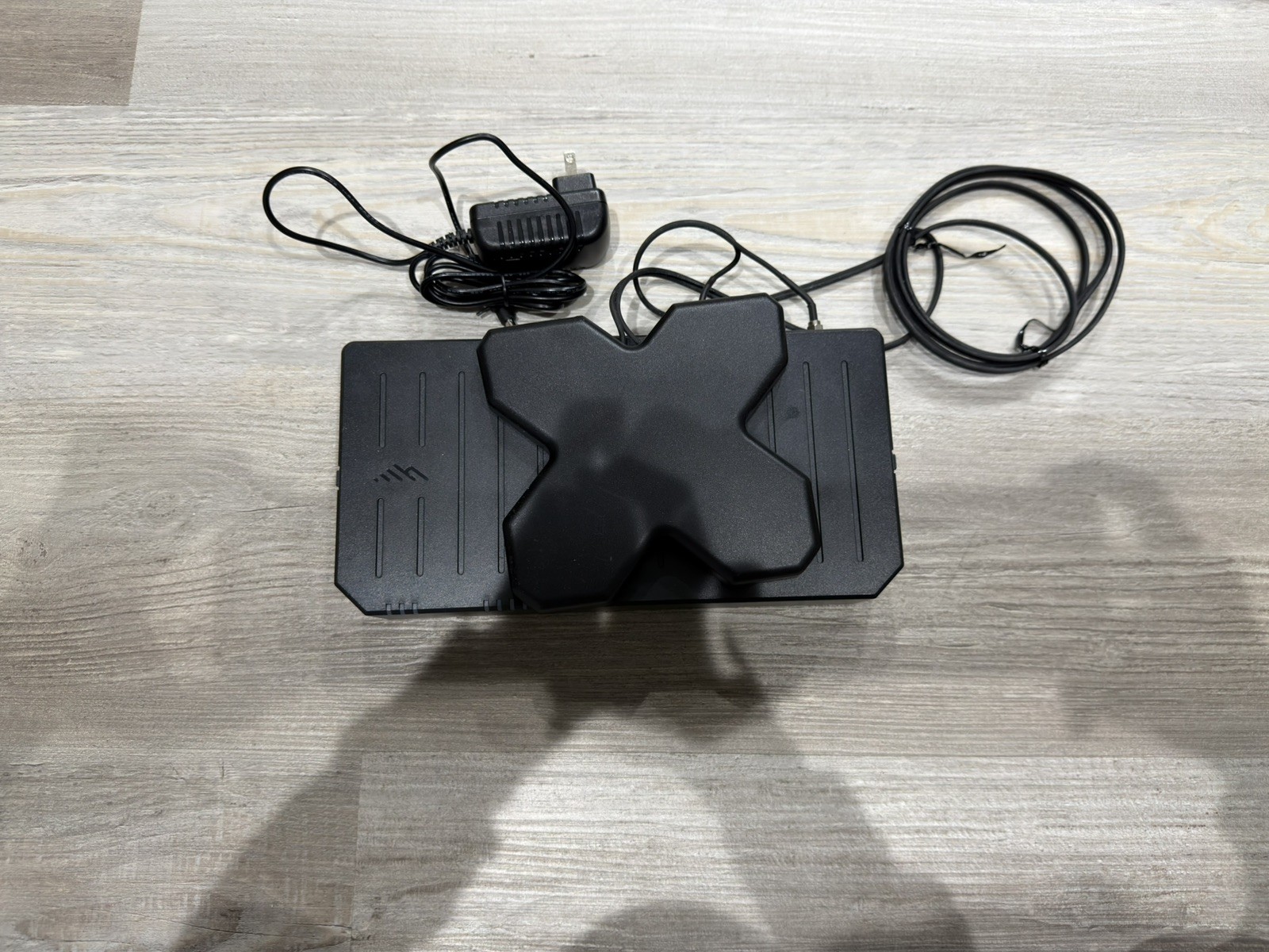 Cradlepoint E100 Series E110-C4D Router 