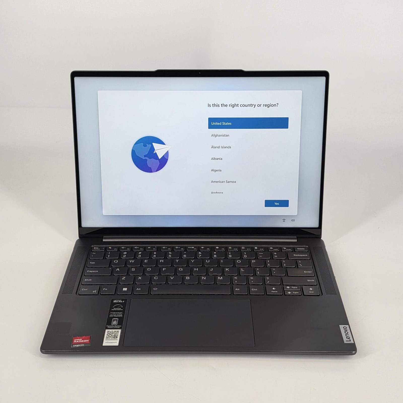 Lenovo Slim Pro 7 14 QHD+ TOUCH 3.8GHz Ryzen 7 7840HS 16GB 1TB SSD RTX 3050 Good