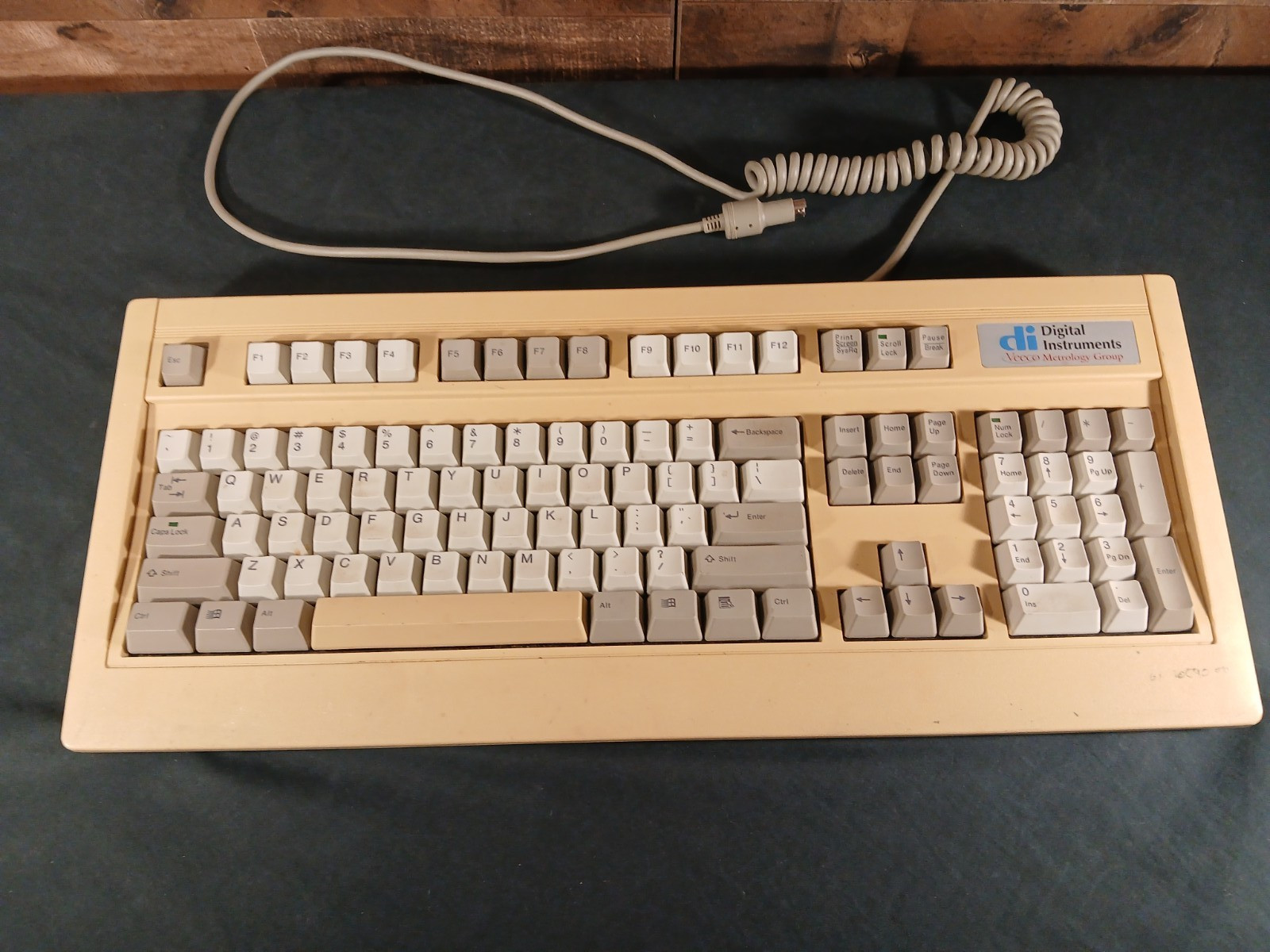 Vintage Fujitsu FKB4725 Ps/2 Clicky Computer Keyboard N860-4725-T501 Working