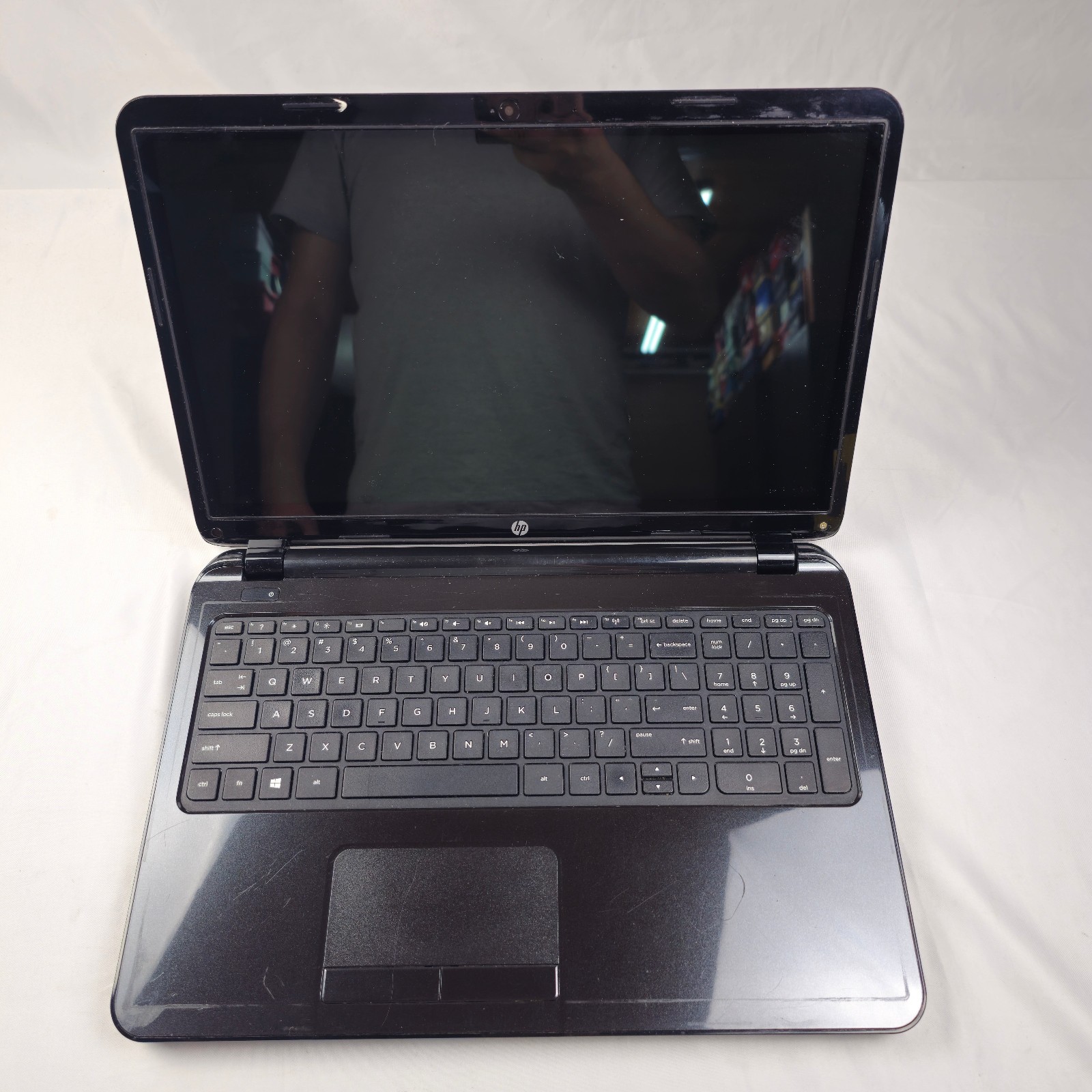 HP 15-r253cl Laptop 15.6" Black K7W73UA TPN-C117 PARTS ONLY Untested 