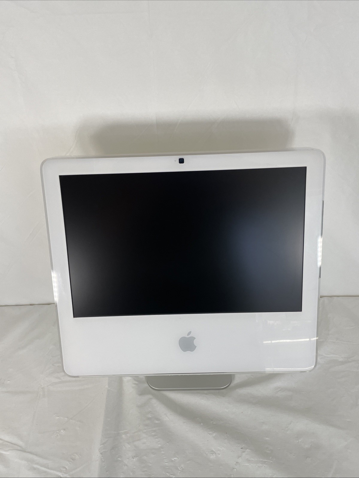 Vintage White Apple iMac A1208 17" 1GB 2006 Desktop Computer | Wont boot