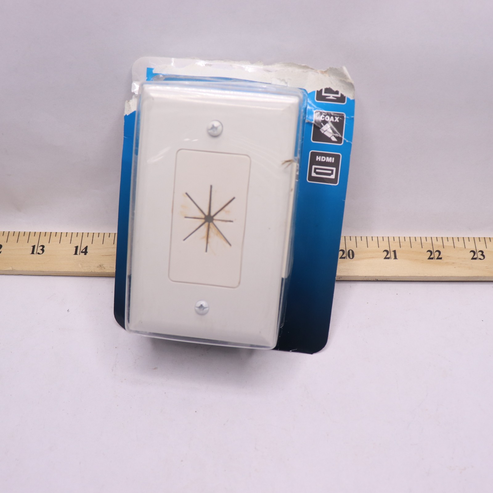 Commercial Electric 1 Flexible Opening Cable Wall Plate White 1-Gang 5028-WH-VN