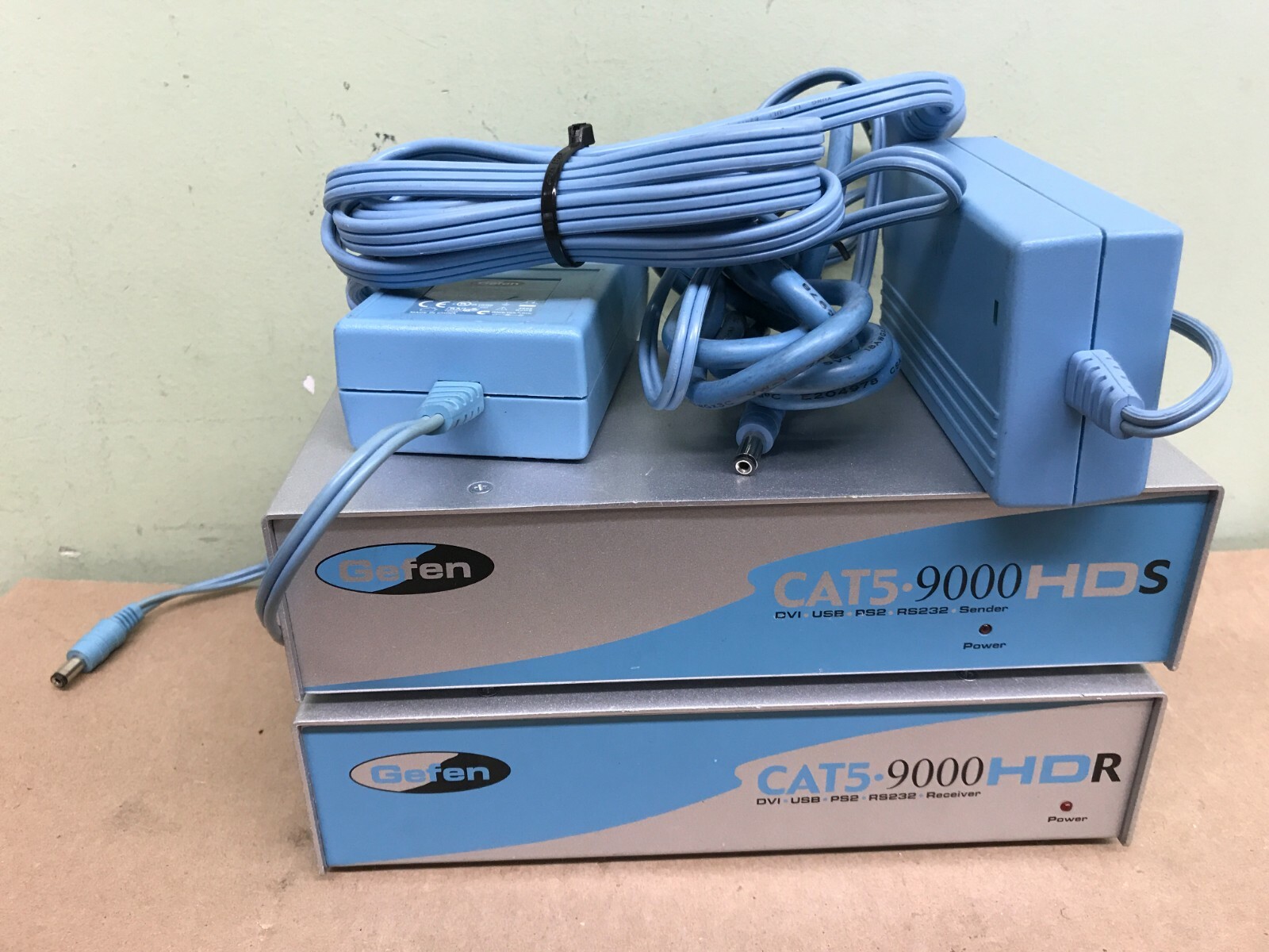 Gefen CAT5-9000  Video USB PS/2 RS232 Audio Receiver and Sender EX-TEND-IT