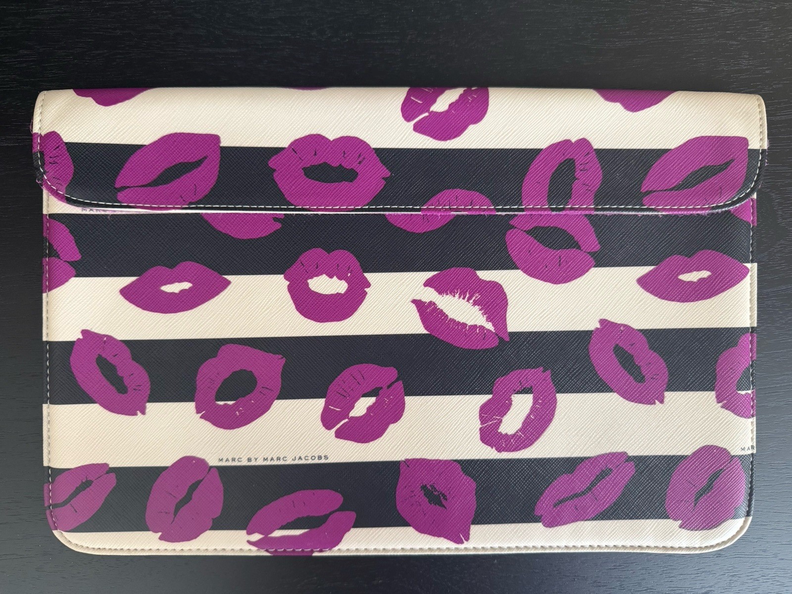 Incase Marc Jacobs Stripes Lips Laptop Tablet Sleeve Case