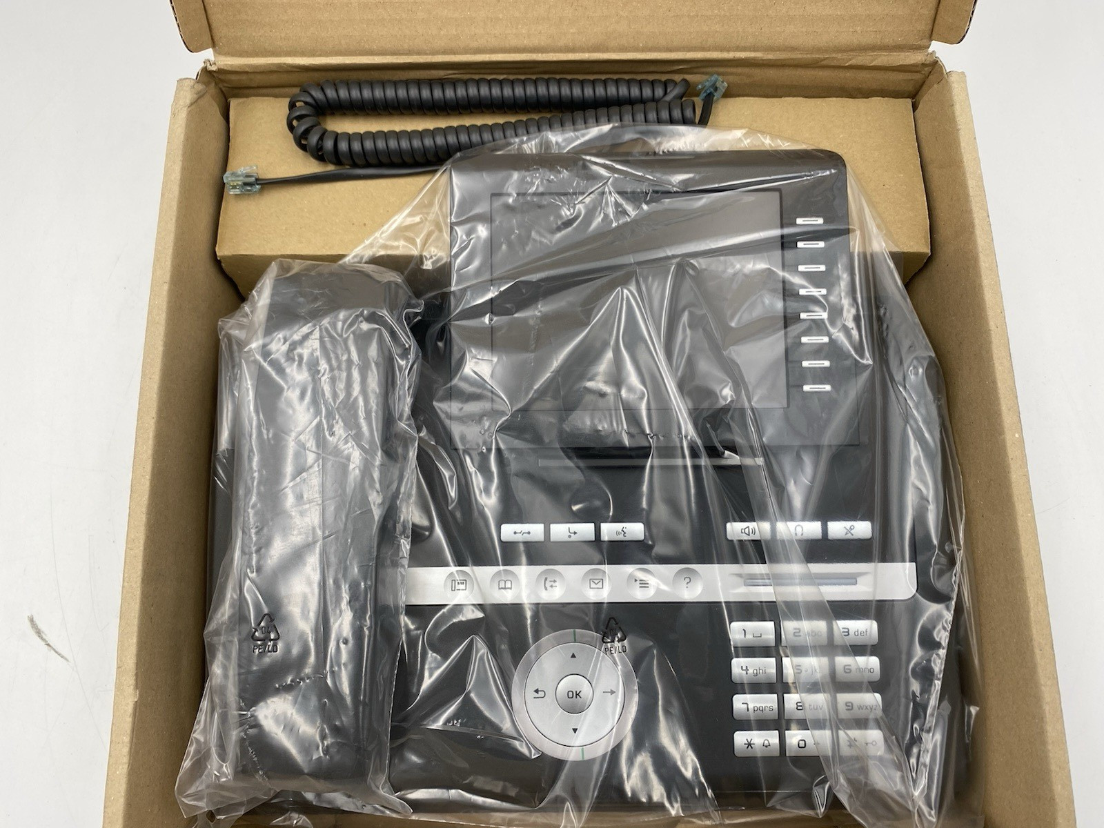 Lot of 2 Siemens L30250-F600-C167 OpenStage 60 G SIP Phone