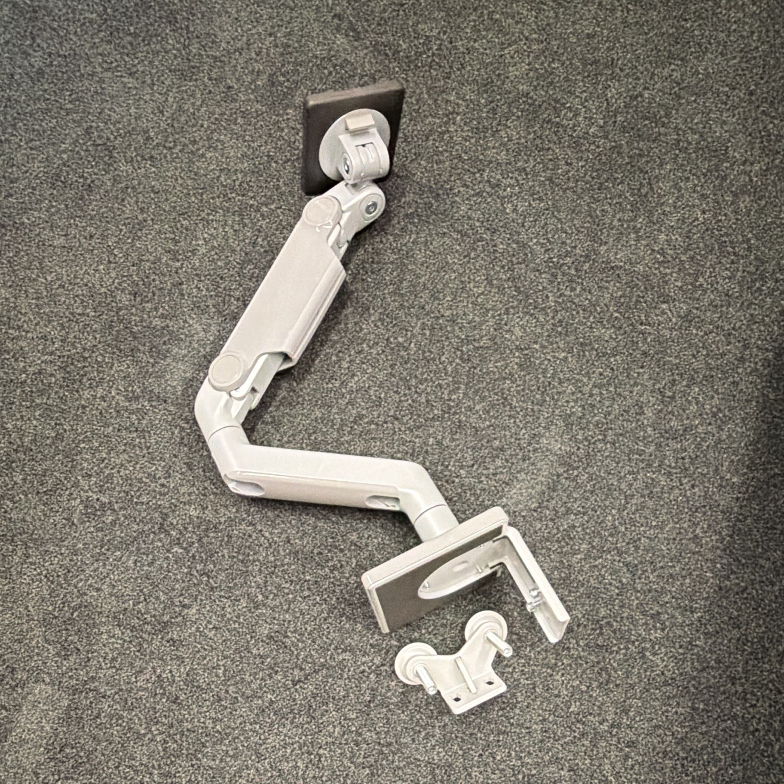 Humanscale M8.1 Single Desk Mount Monitor Arm Tilt & Rotate Universal