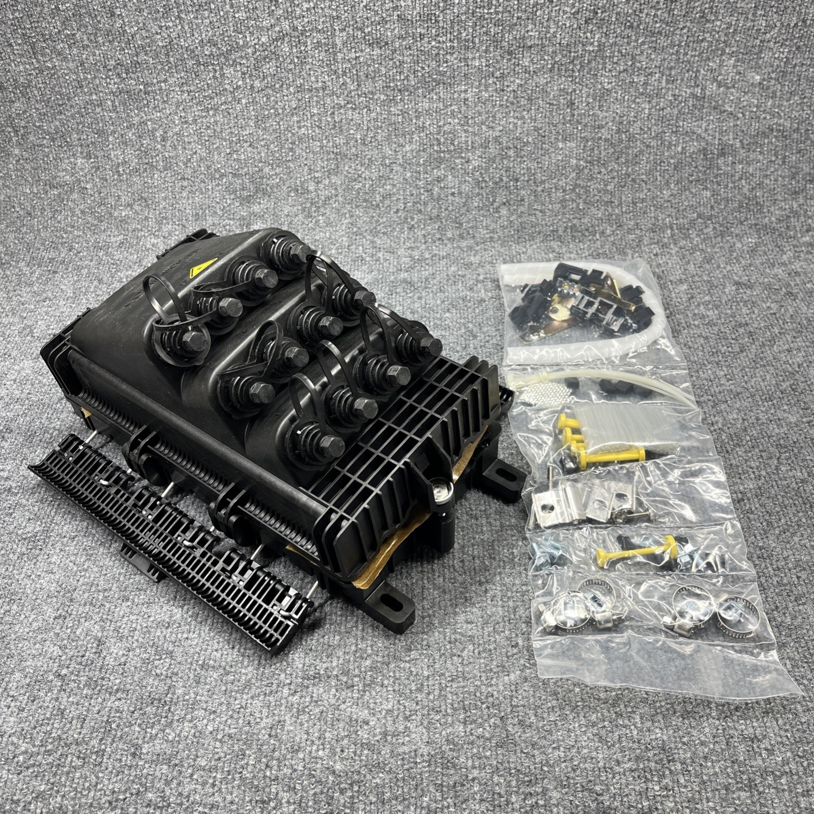 Commscope OTE-012MH-NN-EXTG03 300100117780 Optical Terminal Enclosure