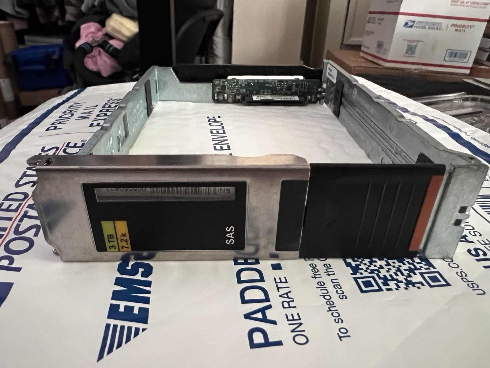 New Dell EMC DS60 100-564-172 SAS 3.5” HDD Caddy 303-106-002D Interposer