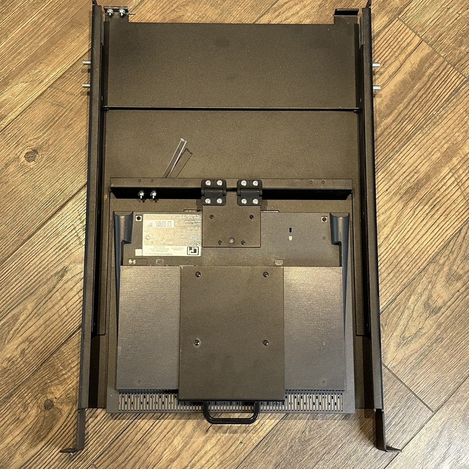 EIZO 17-inch LCD color panel FlexScan S1701 100-120V / 200-240V Japan with Rack