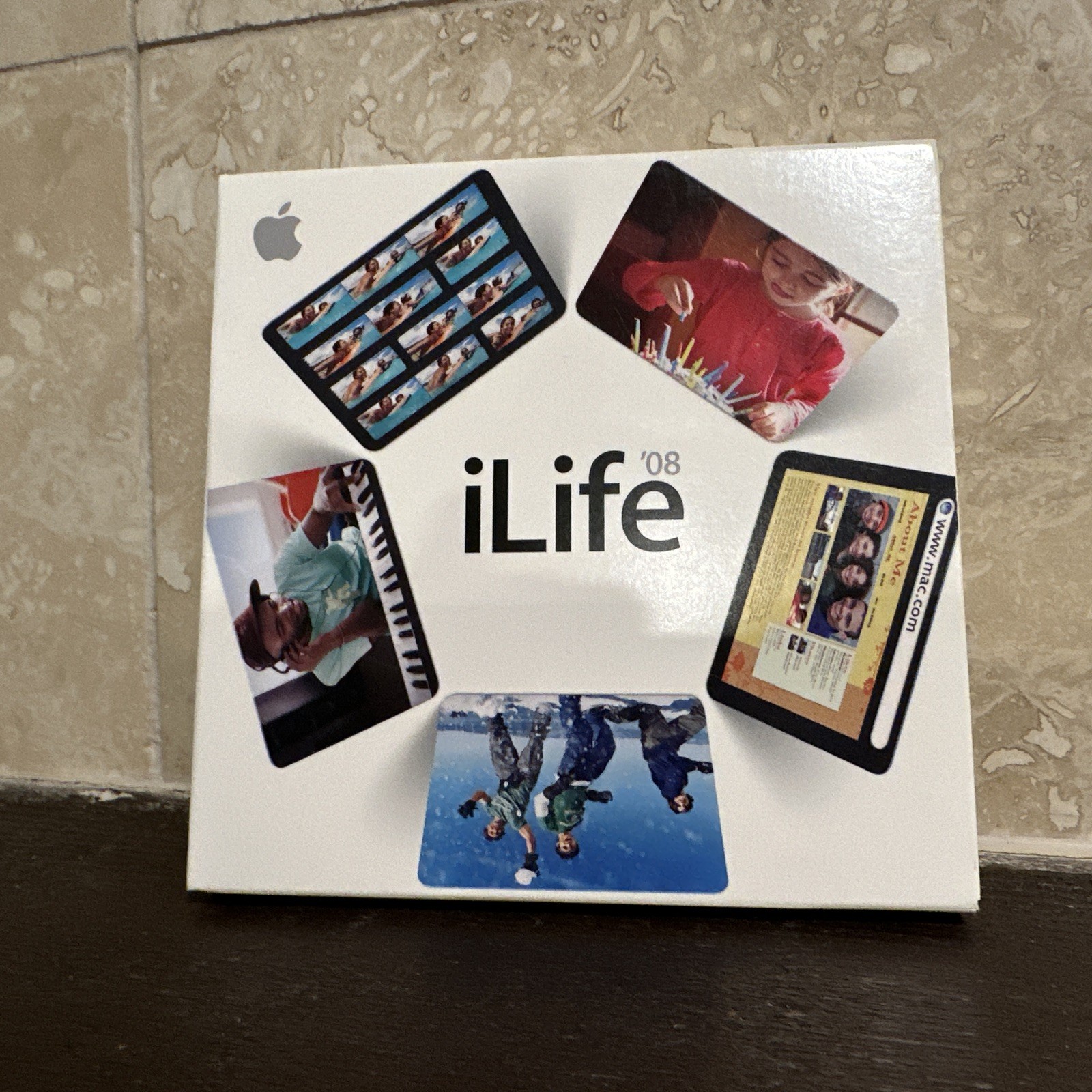Apple iLife 08 Mac DVD Software iPhoto iMovie iWeb iDVD GB