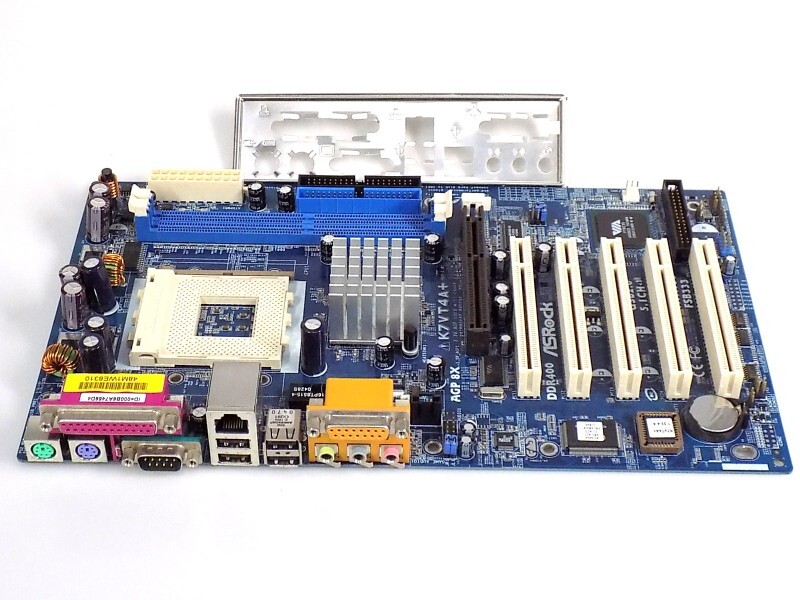 ASRock K7VT4A+ ATX Socket A 462 VIA KT400A DDR IDE AGP 8x 1.5V PCI RJ45 PS/2