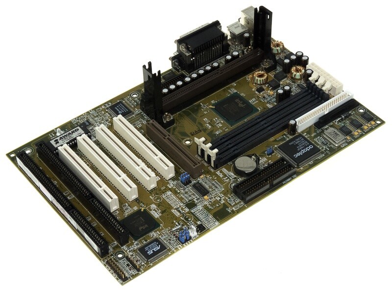 Mainboard ASUS P2L97-S Slot 1 3x SDRAM AGP ISA PCI 440LX ATX
