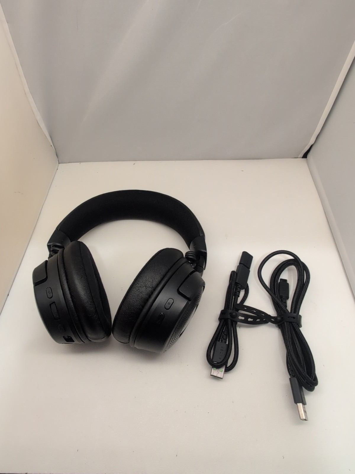 Razer Kraken V4 Wireless Gaming Headset: 2.4GHz, Bluetooth, USB - Black Tested