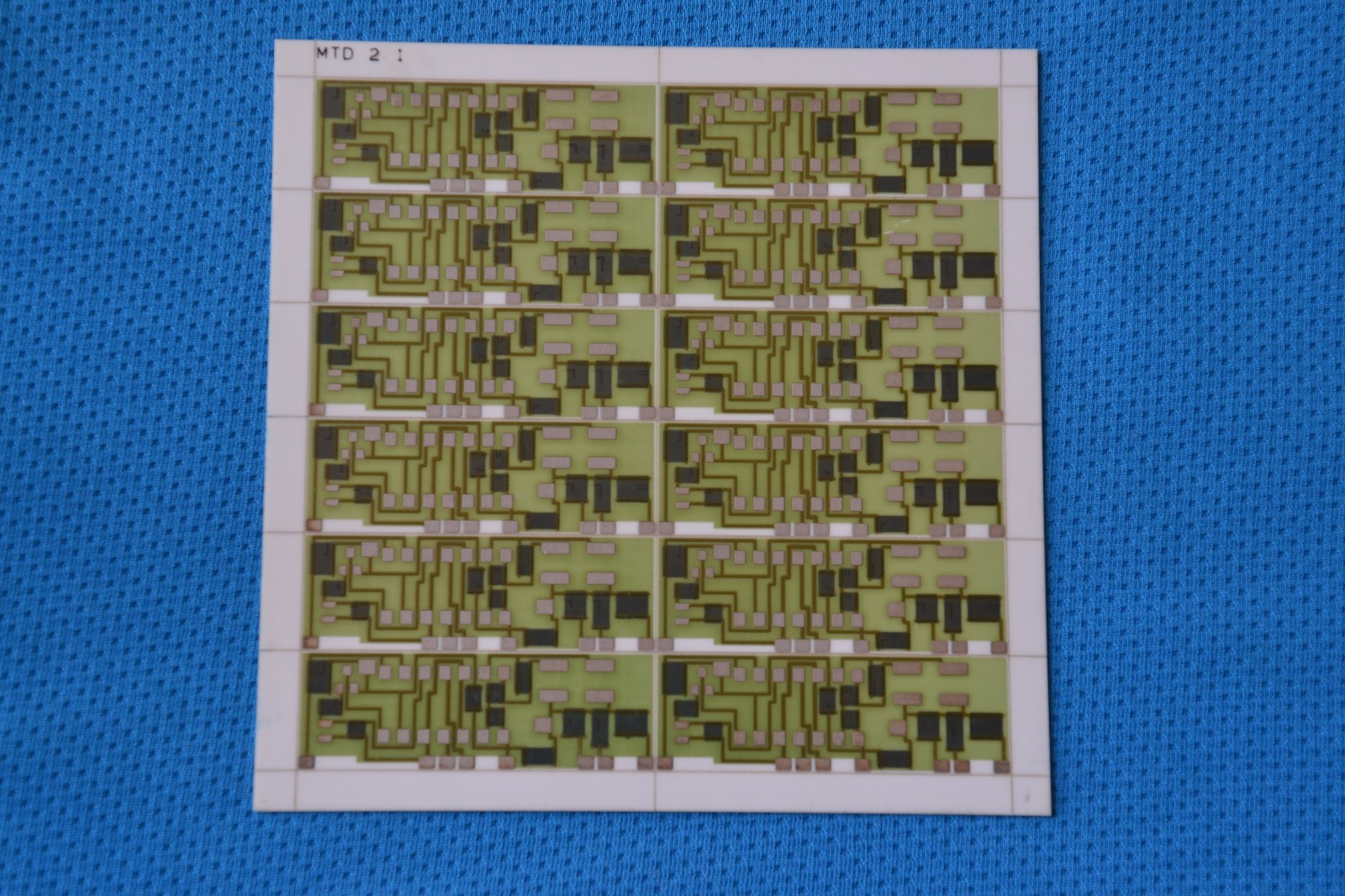 Unique Beautiful Vintage Hybrid Ceramic Wafer IC Collectable Rare Gold Recovery
