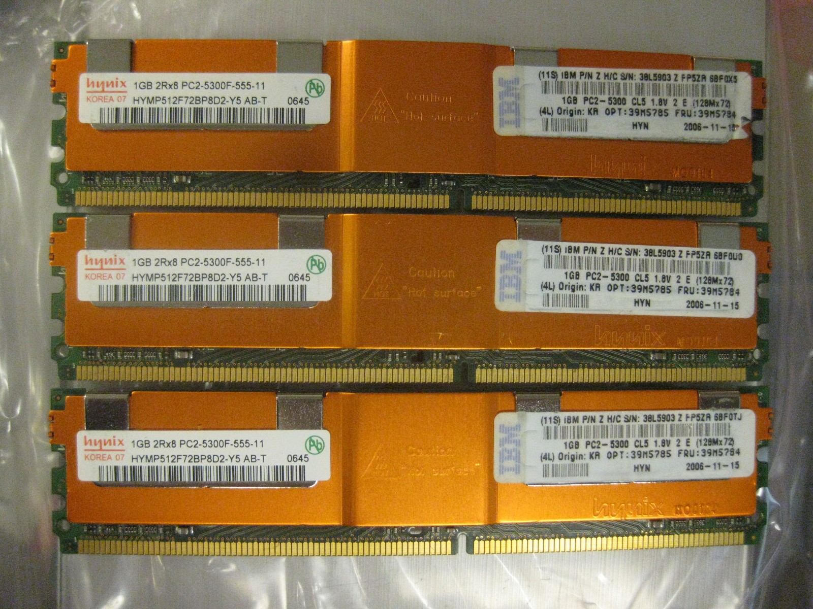 Hynix 3GB (3x1GB) 2Rx8 PC2-5300F DDR2 667Mhz Server Memory HYMP512F72BP8D2-Y5