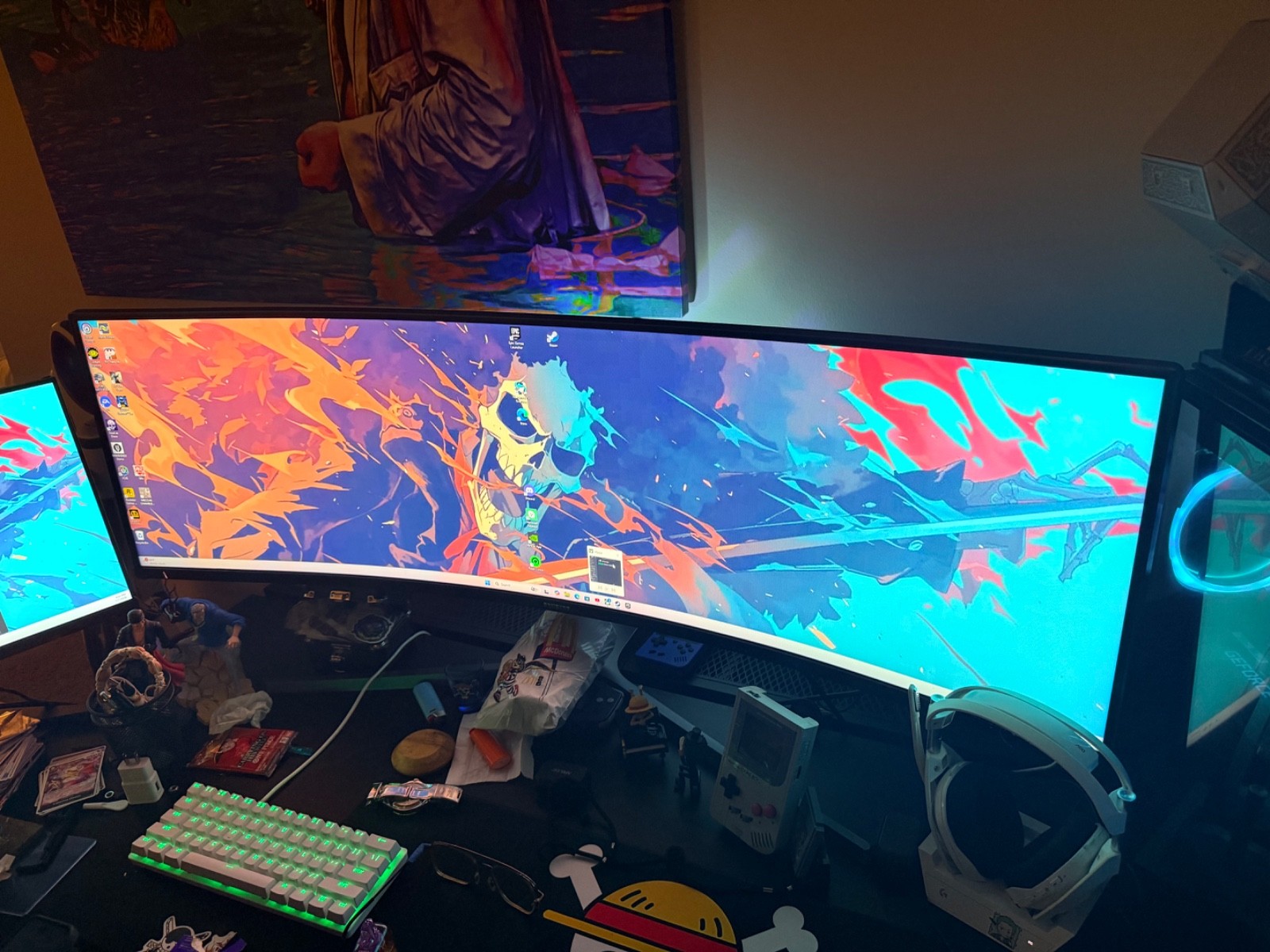 Samsung CHG90 49 inch QLED Monitor. Takes about 10 minutes to warm up then runs.