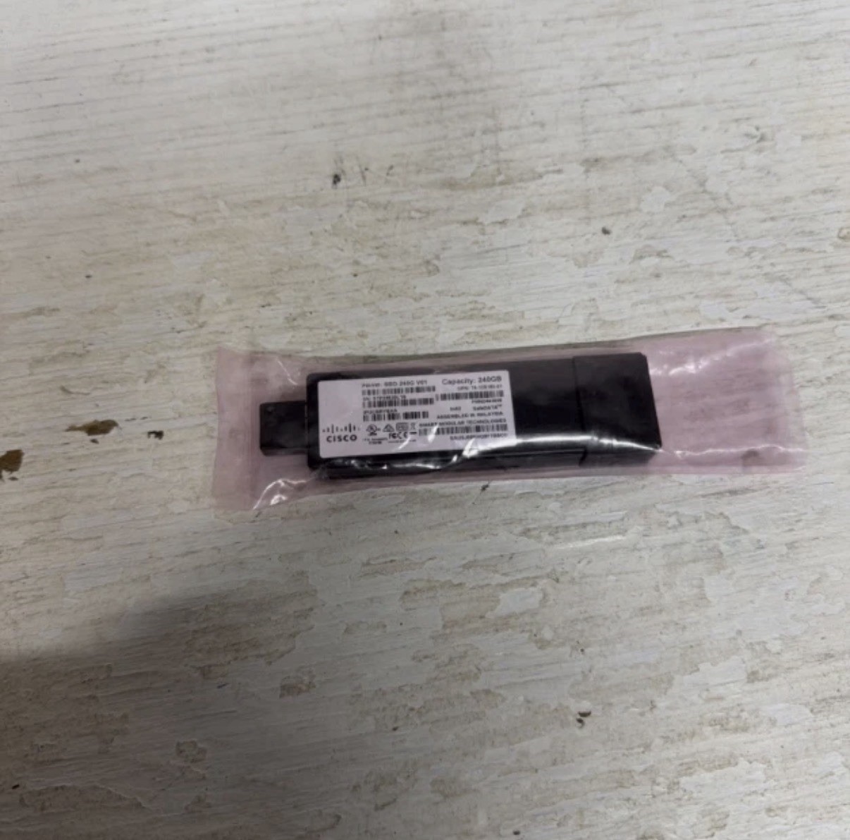 New Cisco USB 240G SSD-240G V01 Solid State Drive 74-125160-01