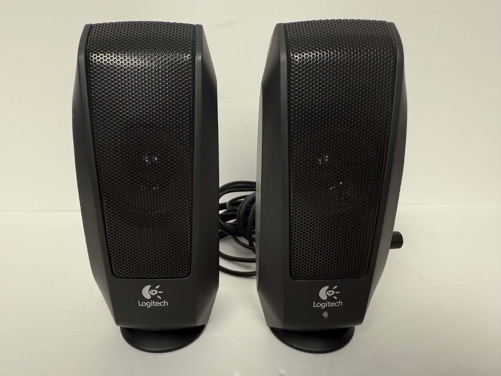 LOGITECH S120 S-120 BLACK SPEAKERS P/N 980-000012 M/N S-00026