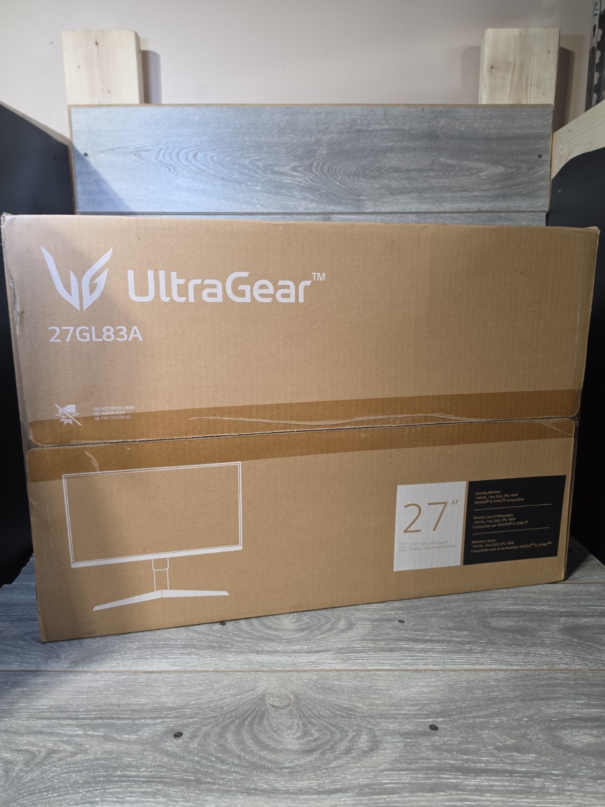 LG UltraGear QHD 27-Inch Gaming Monitor 27GL83A-B 144Hz 1GB Refresh IPS HDR NEW