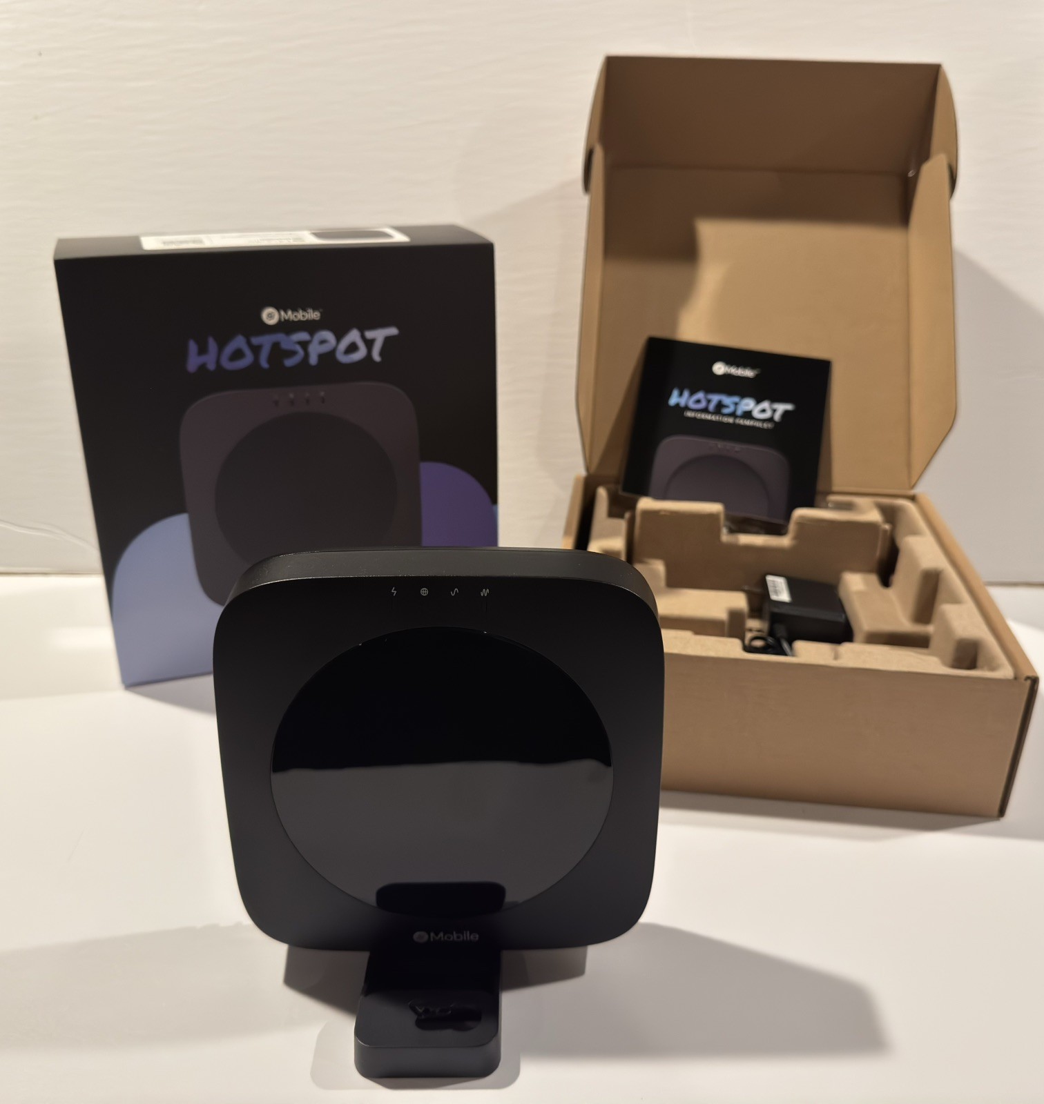 Helium Mobile Indoor Hotspot HMHS-ATI6US0B w/ Accessories