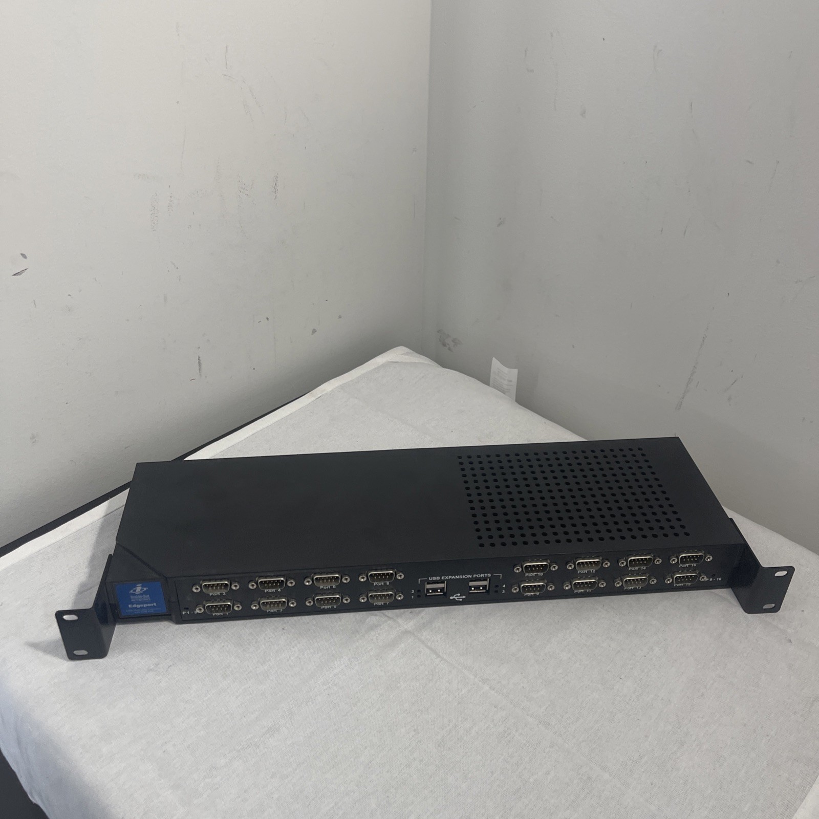 Digi Edgeport/416 DB9 301-1000-10 16-Port RS-232 Serial Converter Rackmount Used