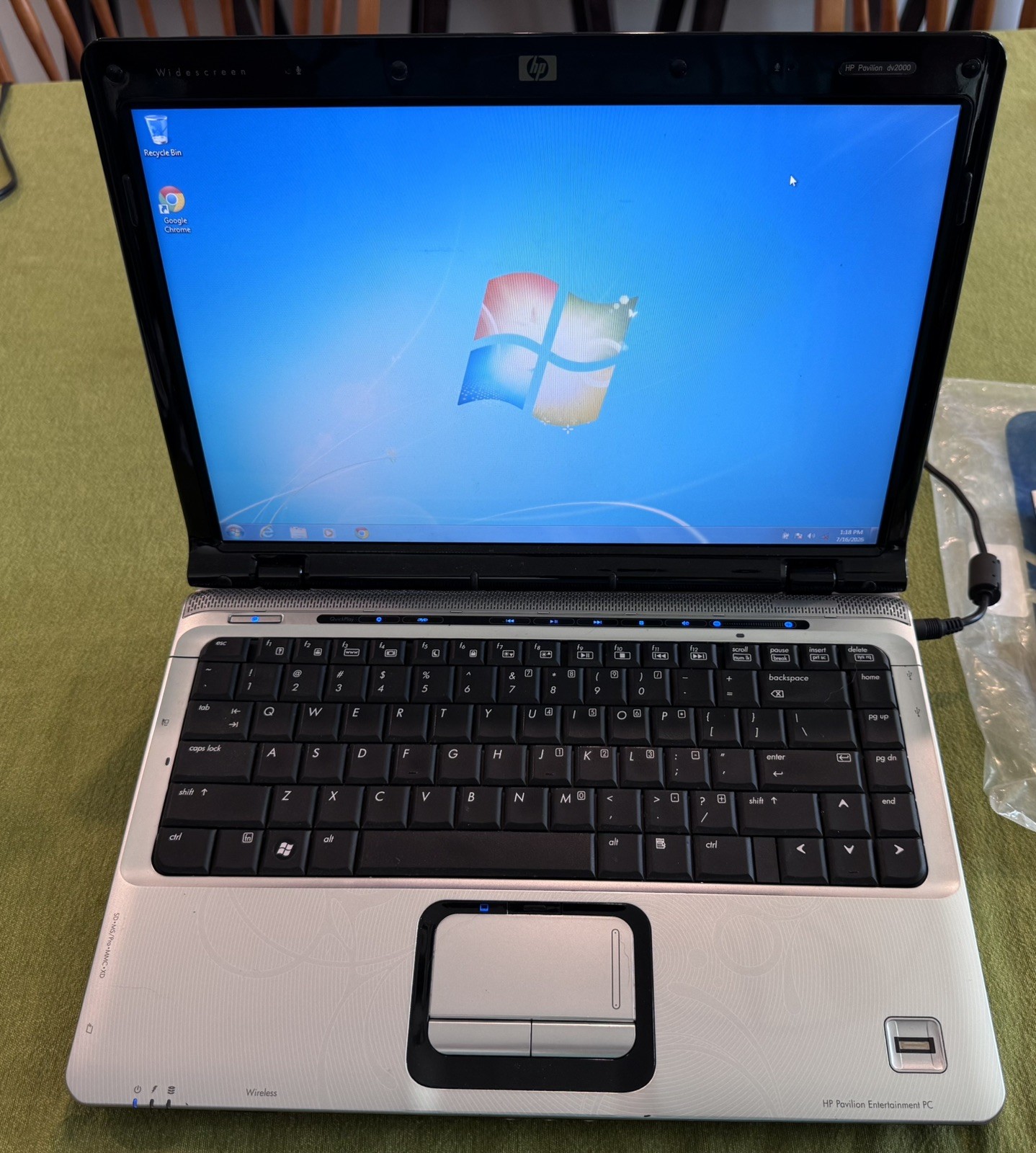 HP Pavilion dv2000 Genuine Intel core 2 Duo 2.00GHz 2GB RAM 140GB HDD Win7 DVDRW