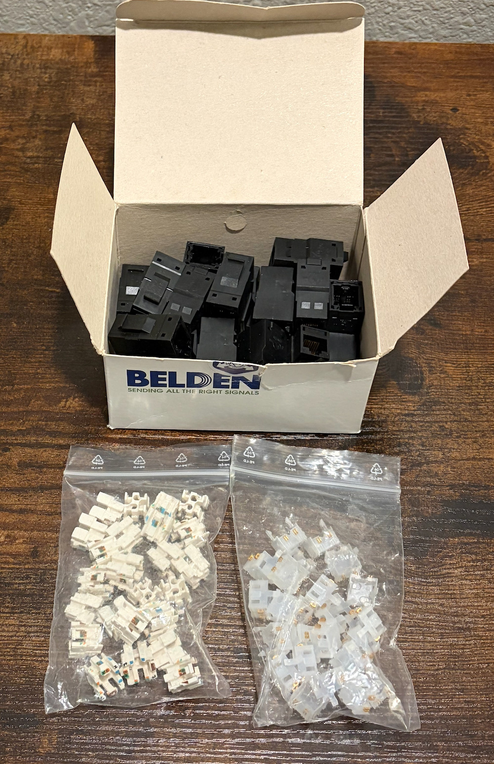 24 Belden RVAMJKUBK-B24 REVConnect 10GX T568 A/B UTP RJ45 Modular Jack | Black