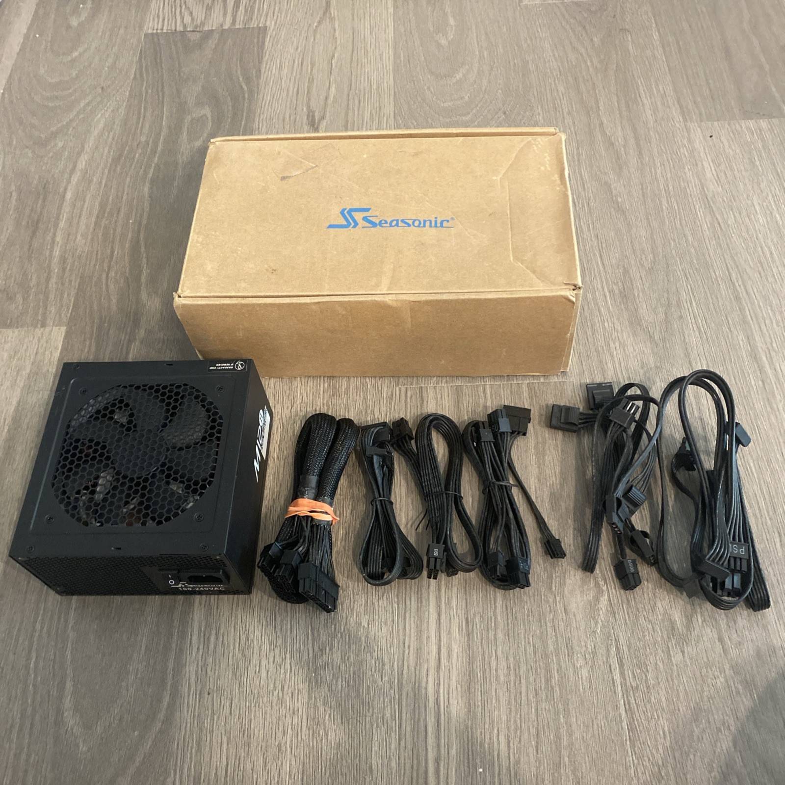 Seasonic SS-620GM 620W ATX Modular Power Supply 100-240V Black, SATA PCIe