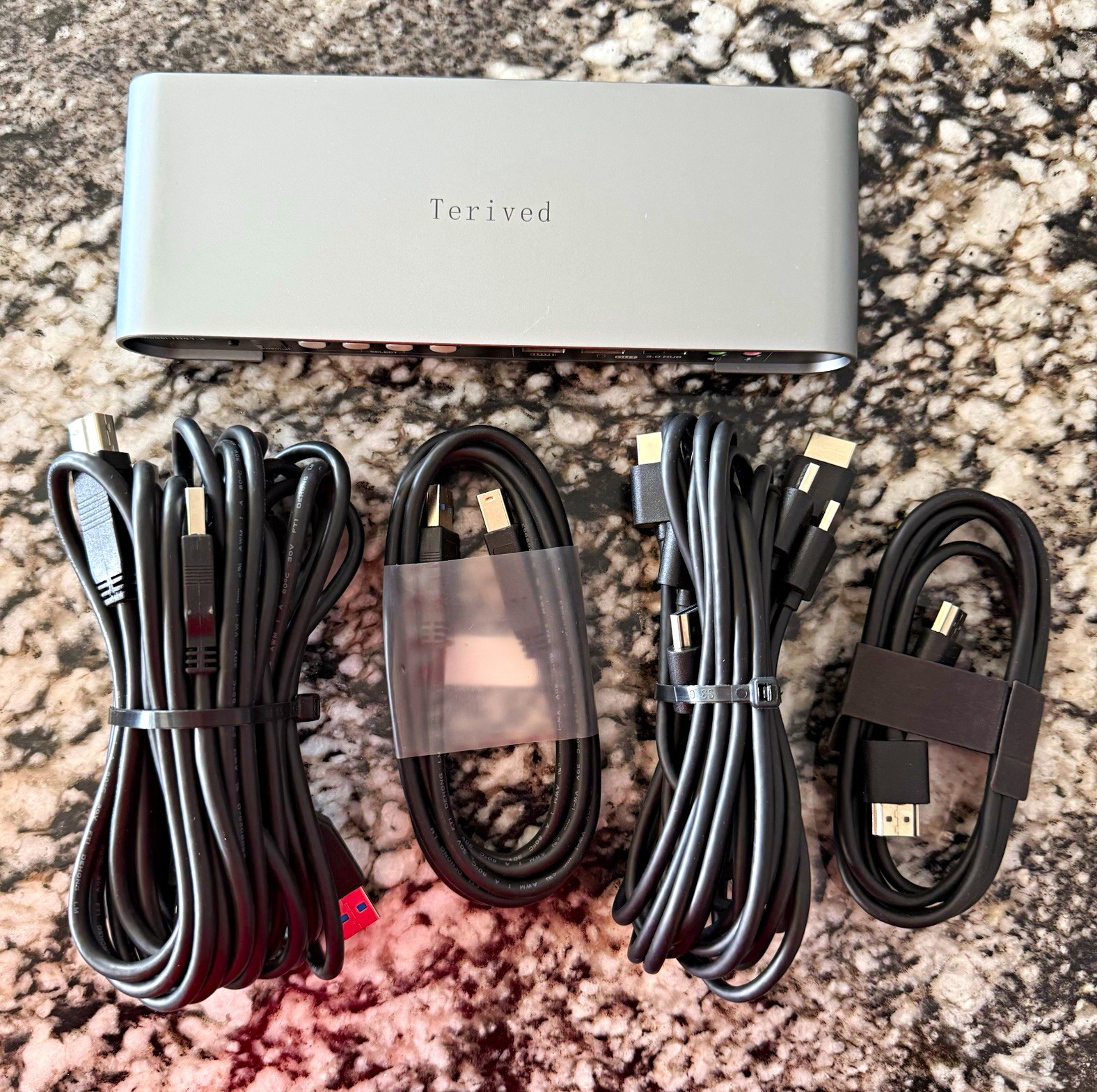 Terived TH41-3 4K HDMI KVM Switch 4-Port 1:4 USB 3.0 Hub Powered 6ft