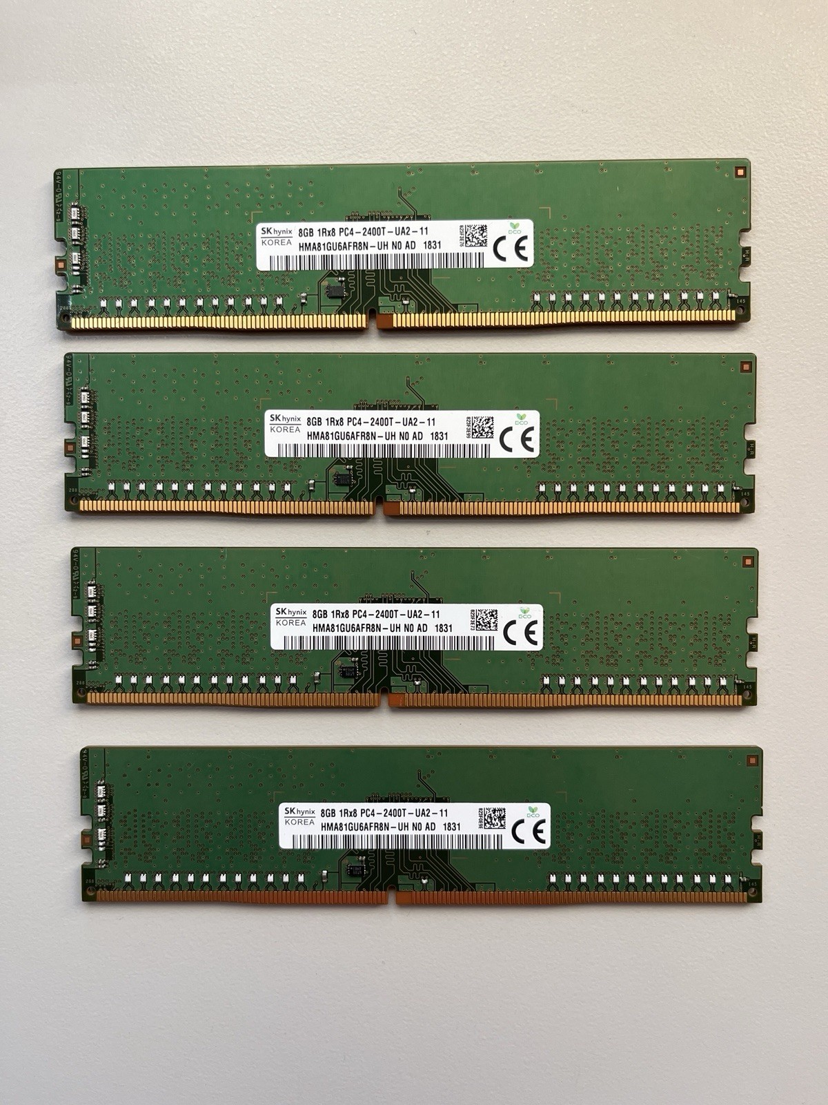 SK hynix 32GB (4x8GB) DDR4 PC4-2400T 288-Pin DIMM HMA81GU6AFR8N-UH Desktop RAM
