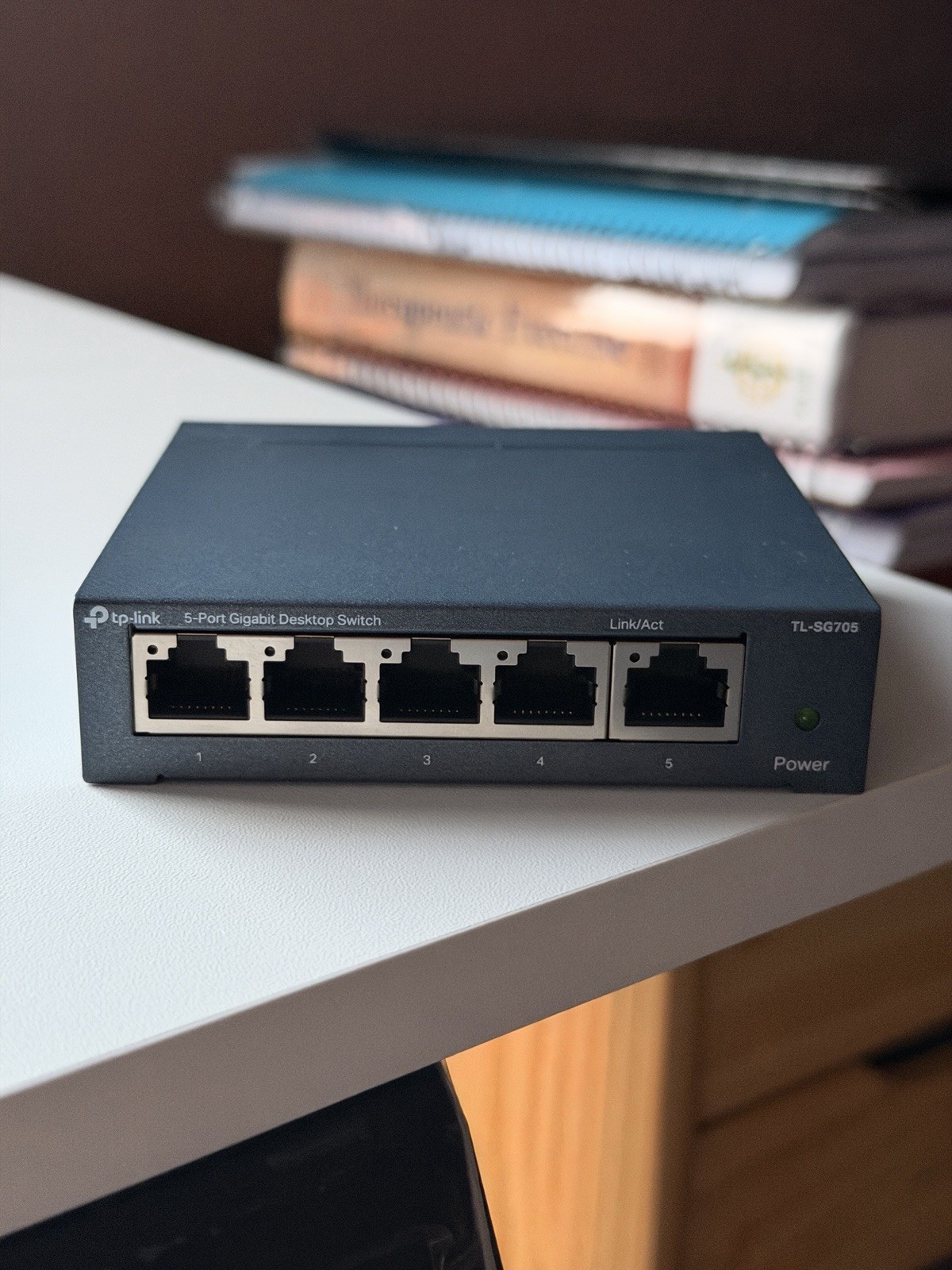 TP-Link TL-SG705 5-Port Gigabit Ethernet Network Switch – Plug & Play | Desktop