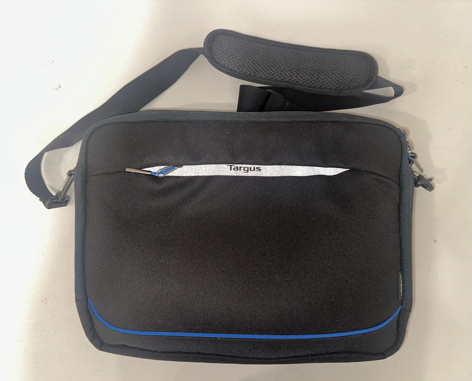 Targus Laptop Carrying Case Shoulder Bag Black Blue Padded Messenger Briefcase
