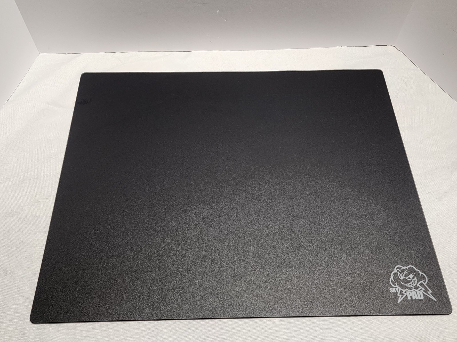 Wallhack Sky pad Gaming Pad Black