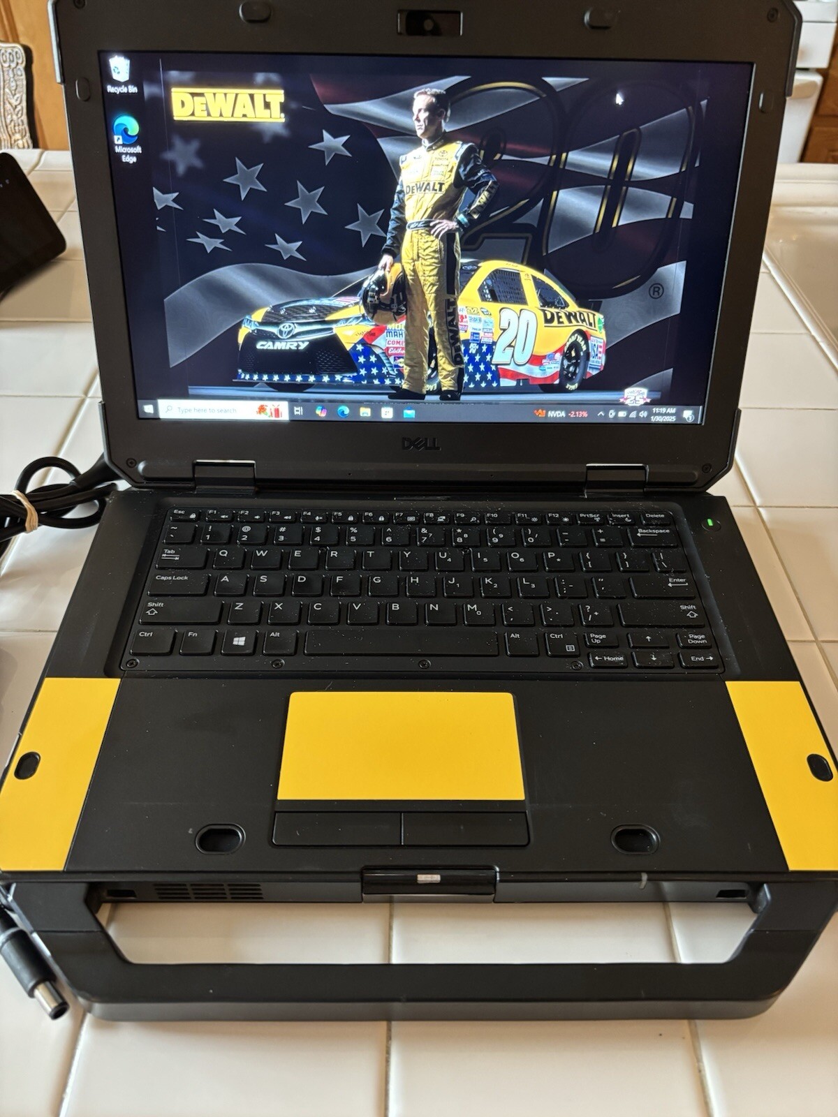 DELL RUGGED 5420 i5-8350U up to 32GB RAM 2TB SSD Toughbook DeWALT Yellow